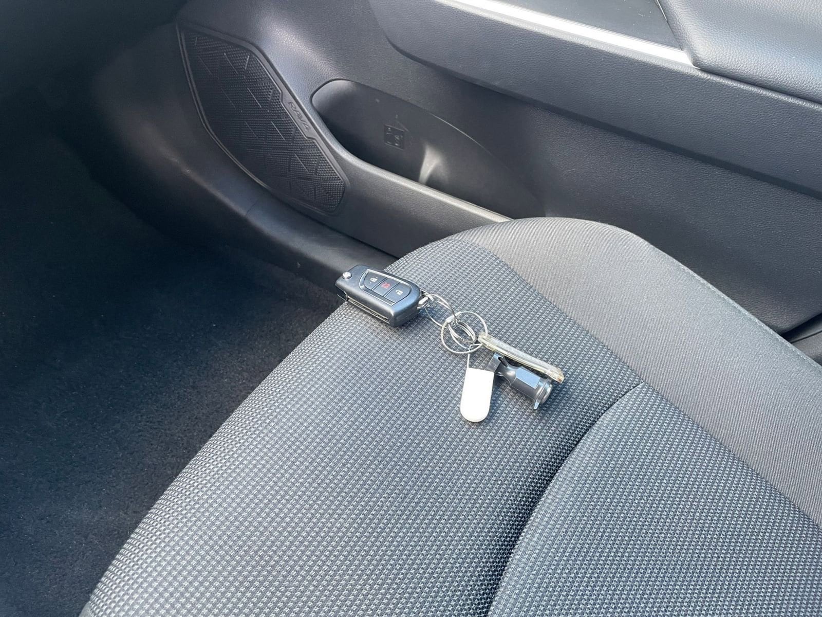 Thumbnail: 2025 Toyota RAV4 - 21