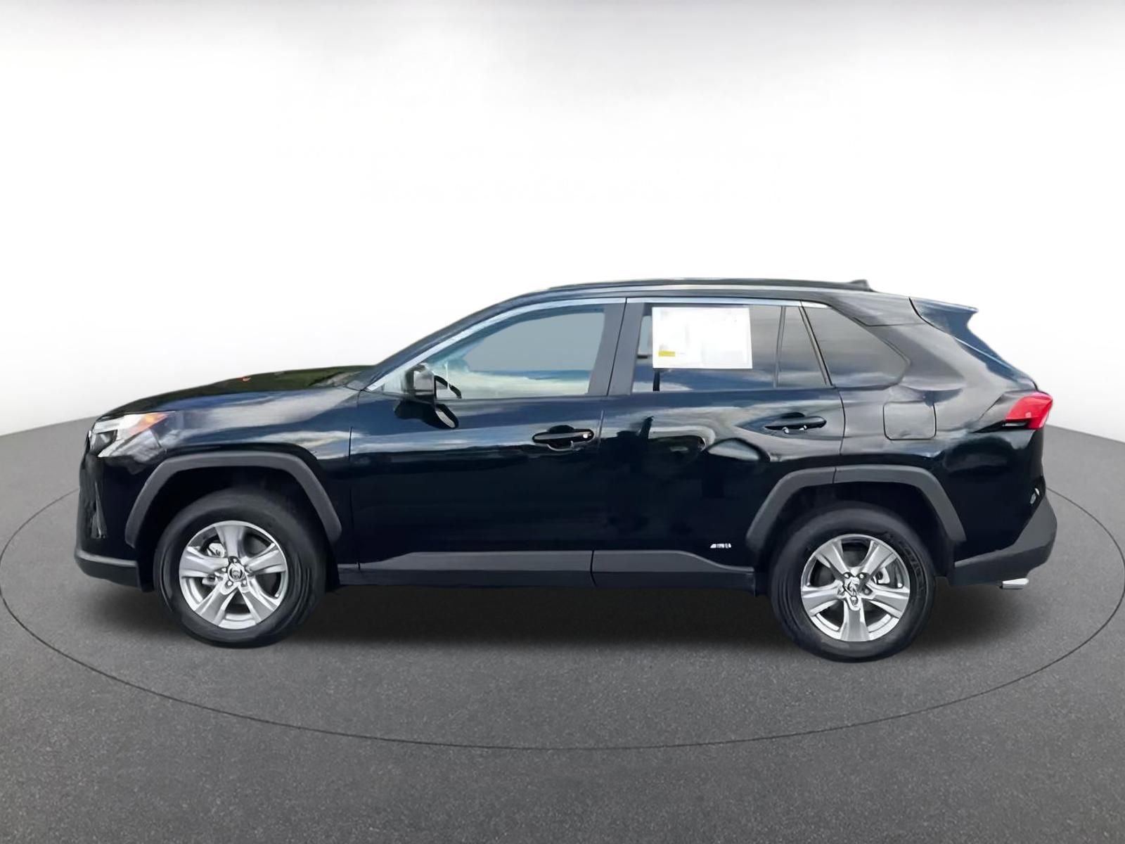 Thumbnail: 2025 Toyota RAV4 - 9