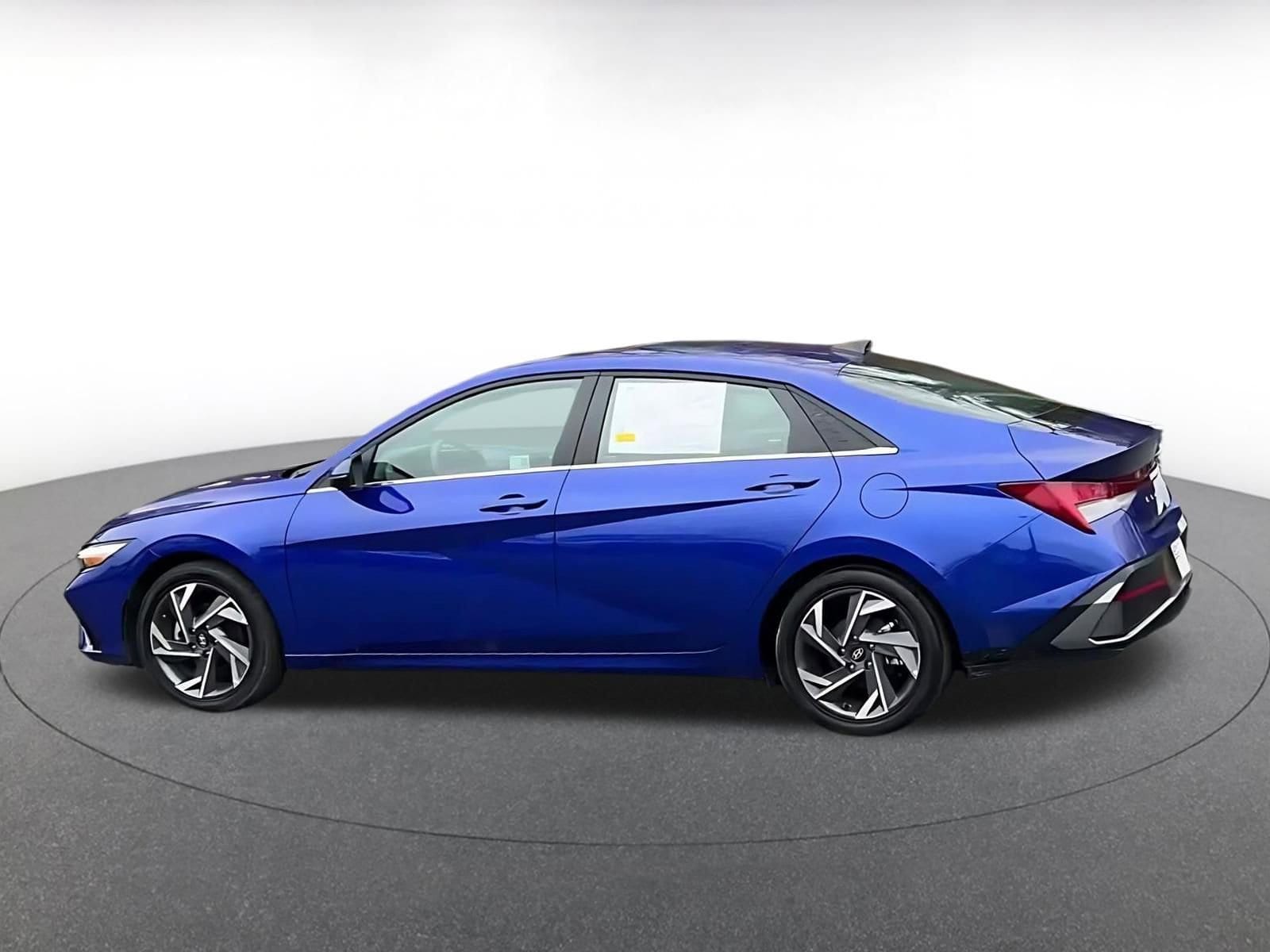 Thumbnail: 2025 Hyundai Elantra - 10