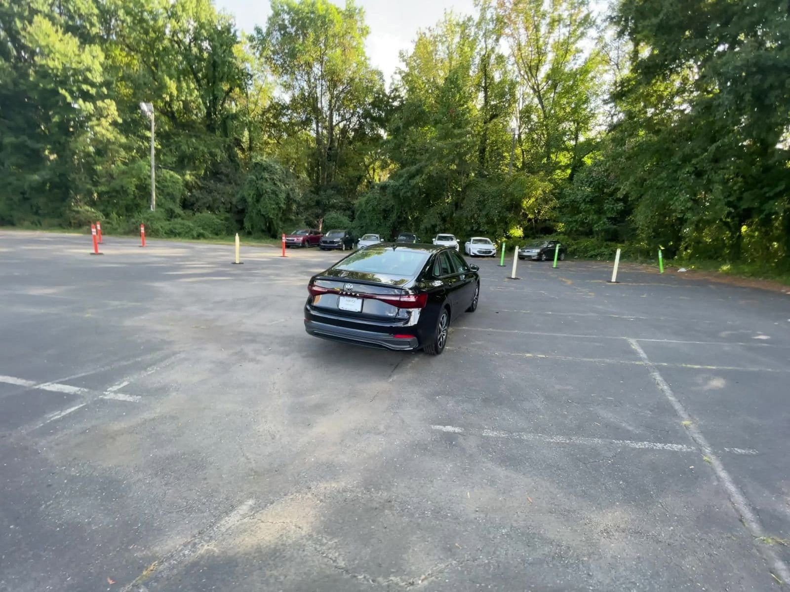 Thumbnail: 2025 Volkswagen Jetta - 14