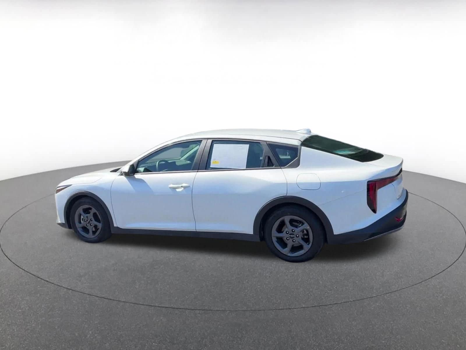 Thumbnail: 2025 Kia K4 - 10