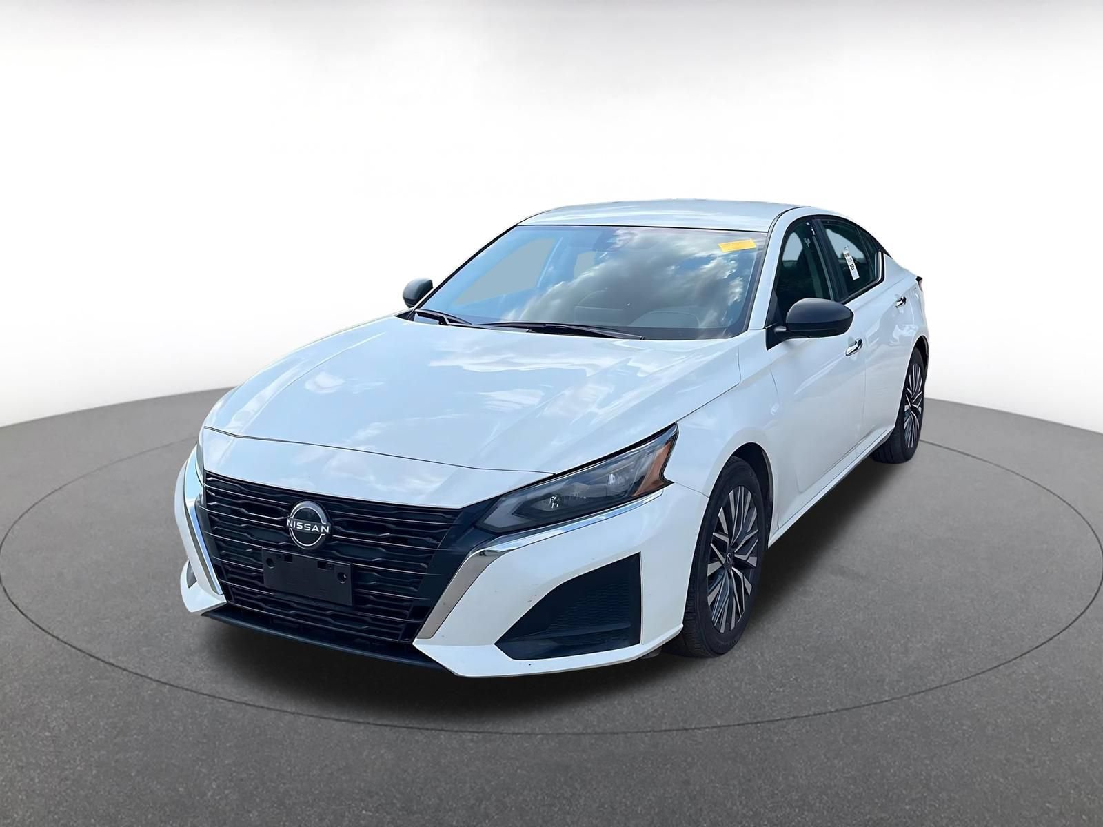 Thumbnail: 2025 Nissan Altima - 3