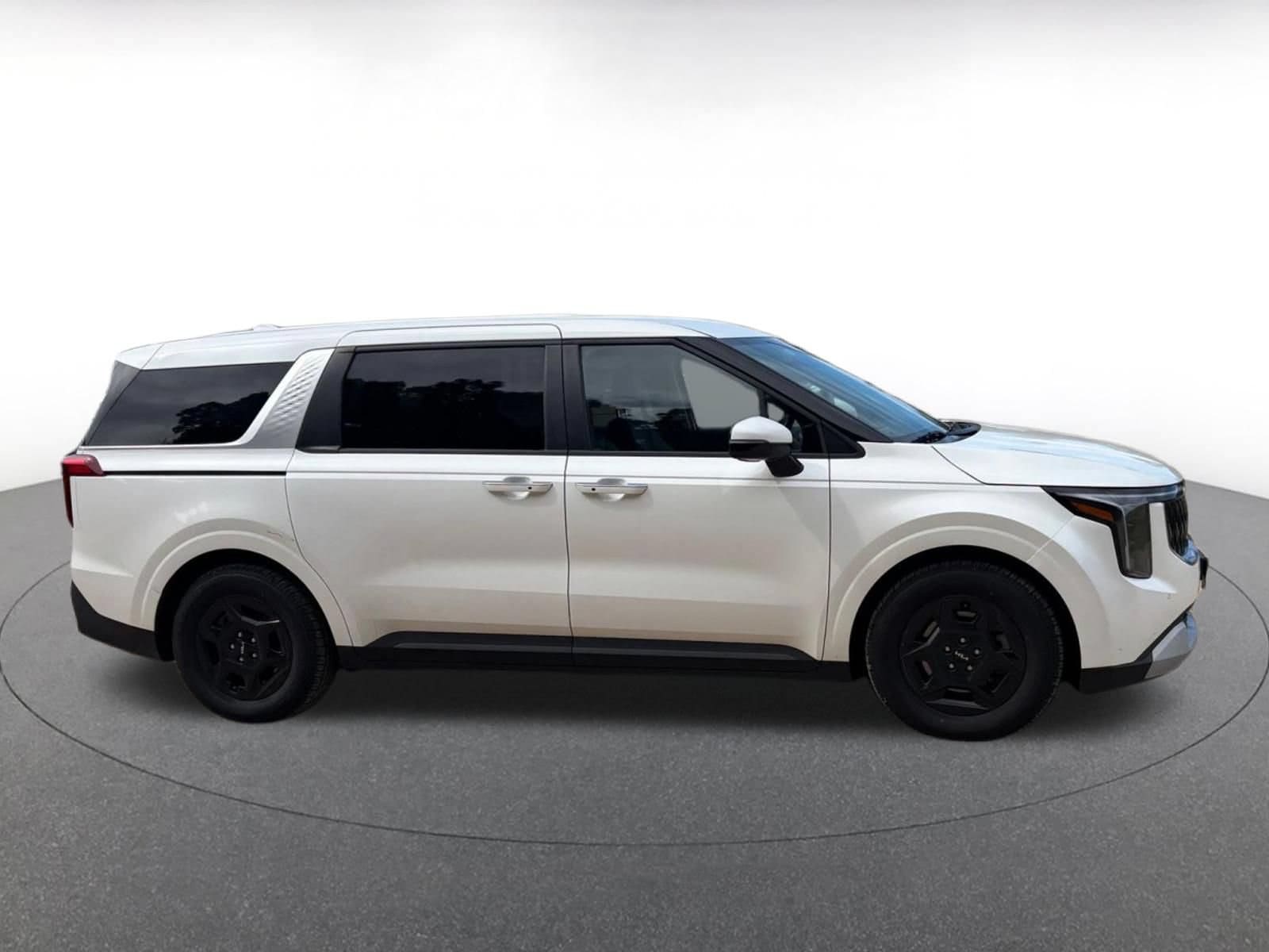 Thumbnail: 2026 Kia Carnival - 18