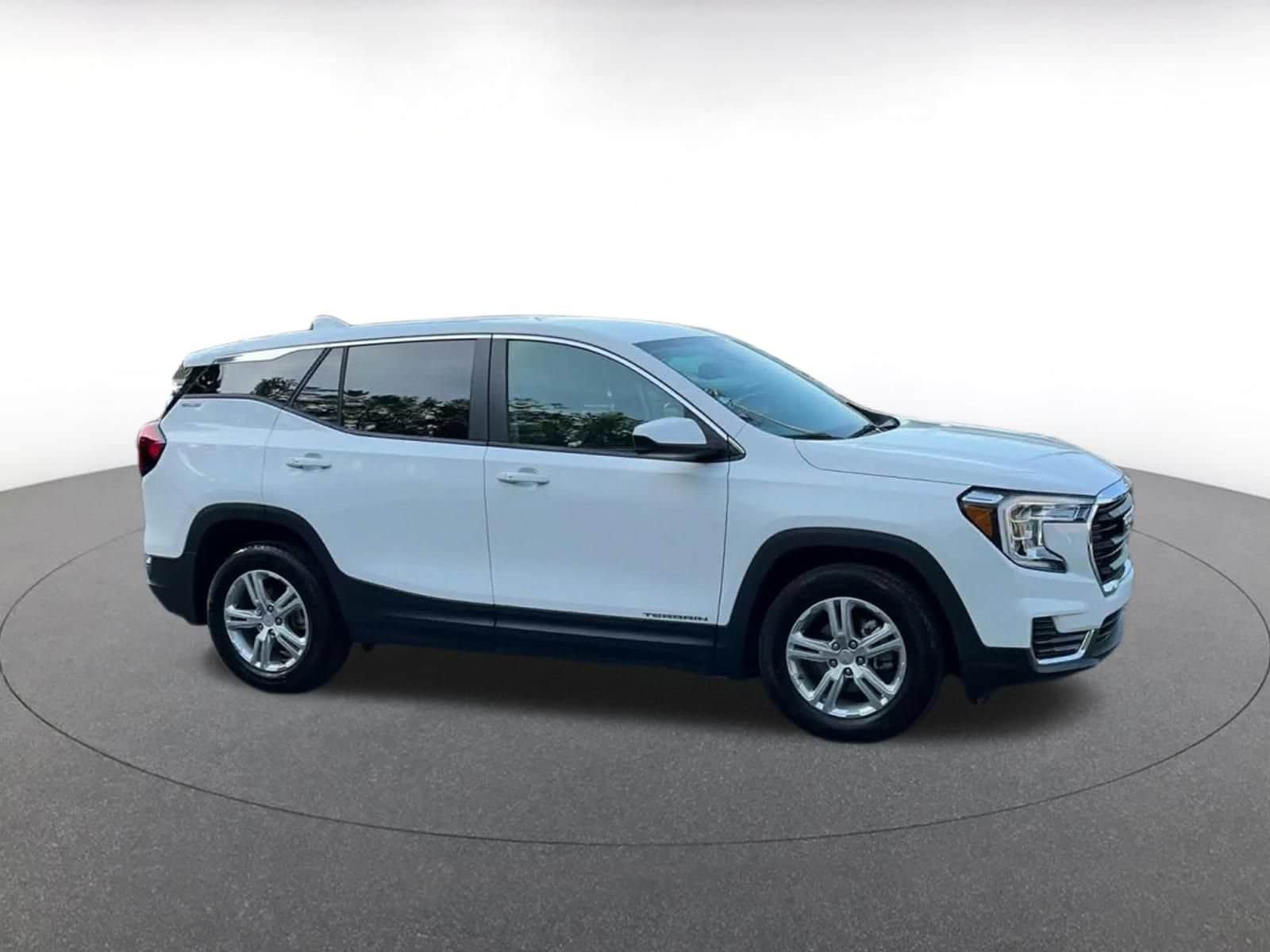 Thumbnail: 2024 GMC Terrain - 2