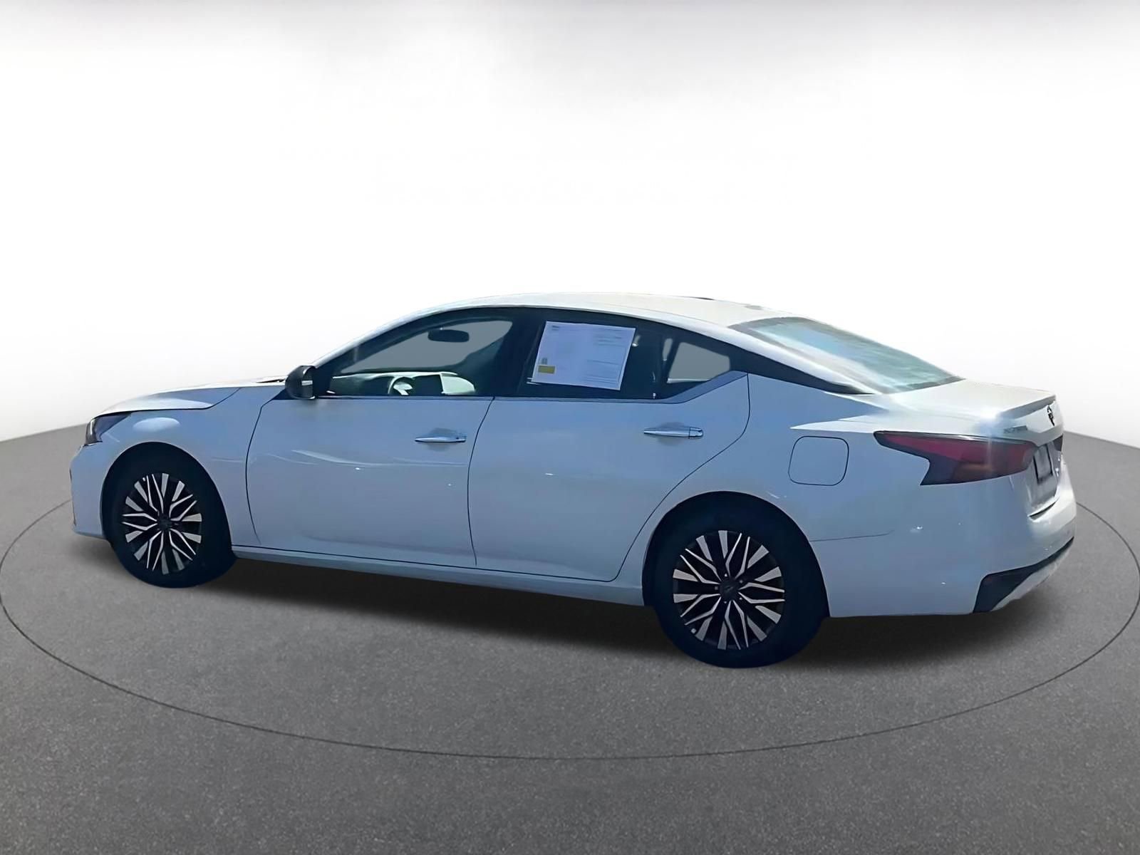 Thumbnail: 2025 Nissan Altima - 11