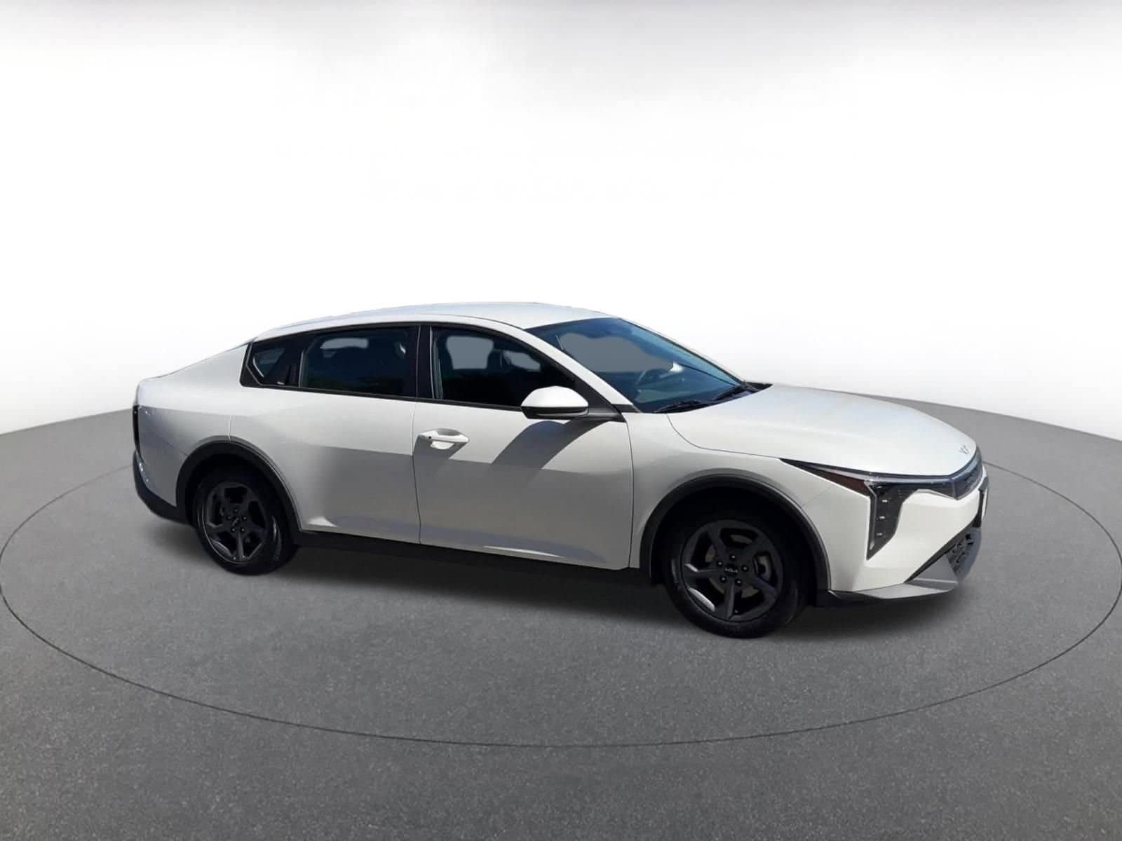 Thumbnail: 2025 Kia K4 - 2