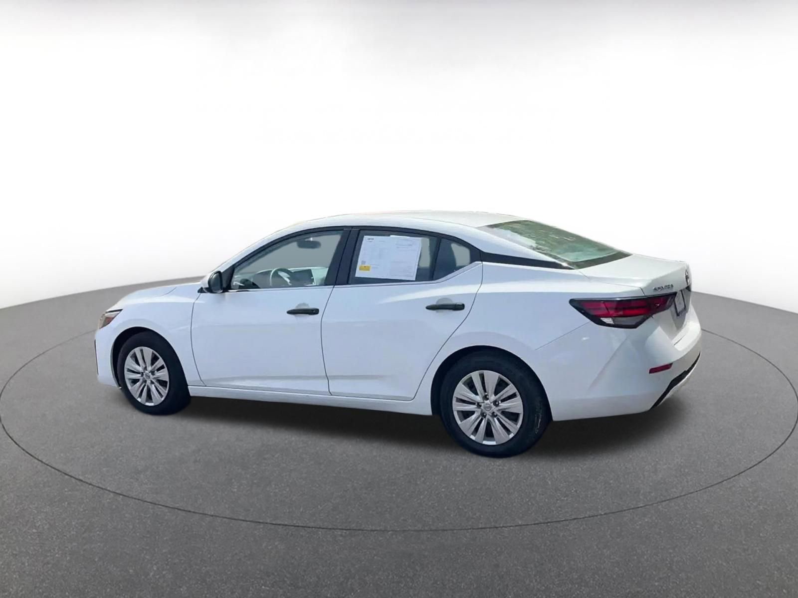 Thumbnail: 2025 Nissan Sentra - 10