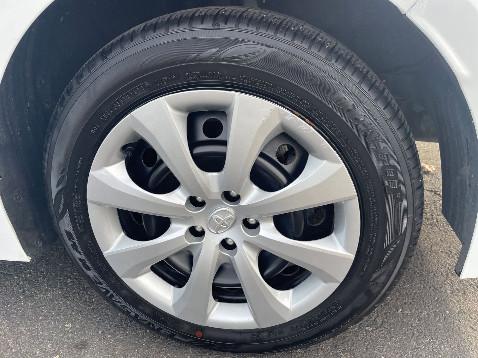 Thumbnail: 2025 Toyota Corolla - 25