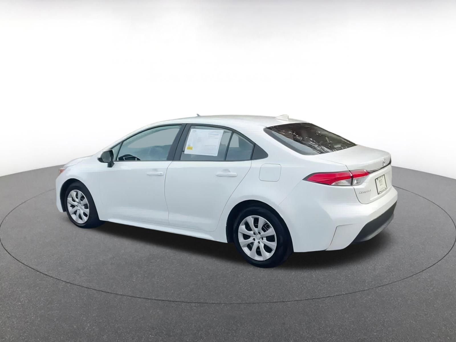 Thumbnail: 2025 Toyota Corolla - 10