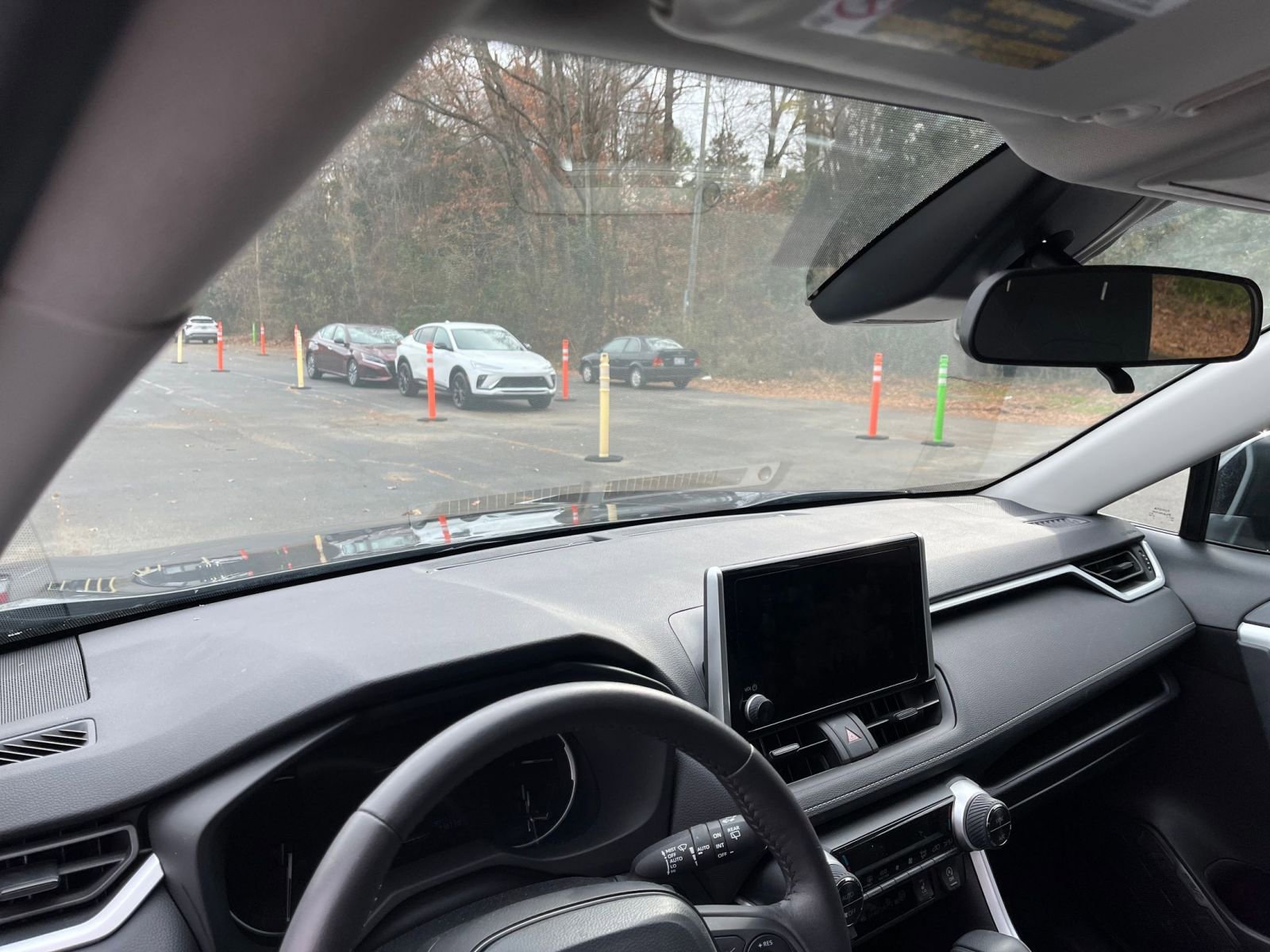 Thumbnail: 2025 Toyota RAV4 - 33