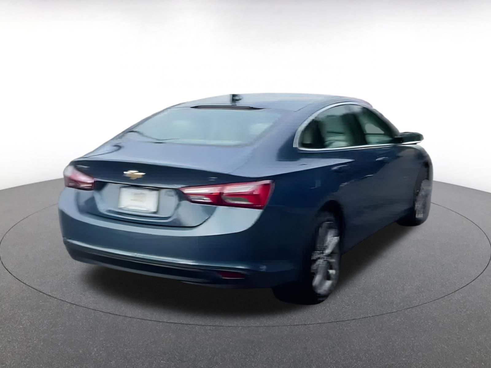 Thumbnail: 2024 Chevrolet Malibu - 14