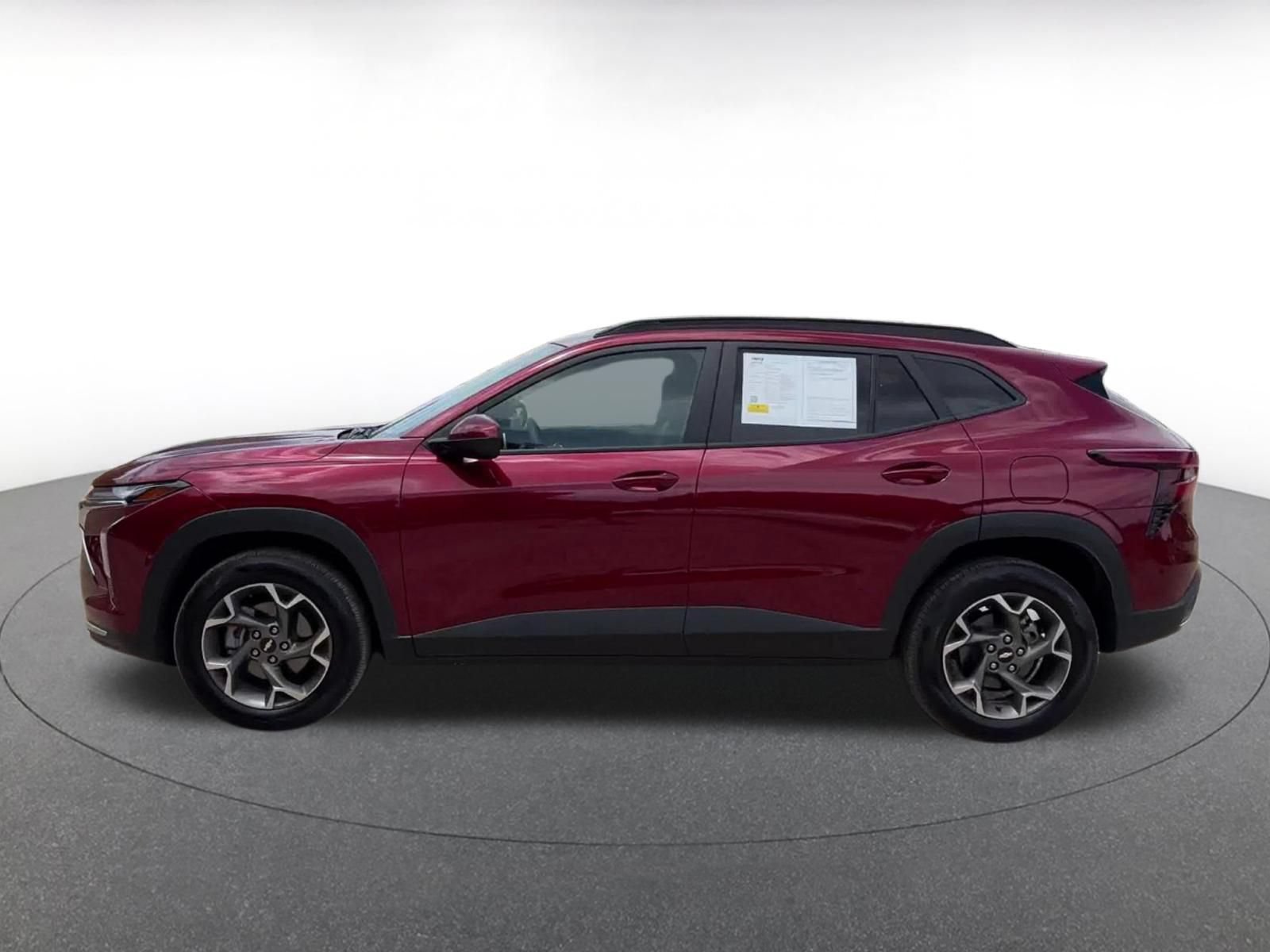 Thumbnail: 2025 Chevrolet Trax - 9