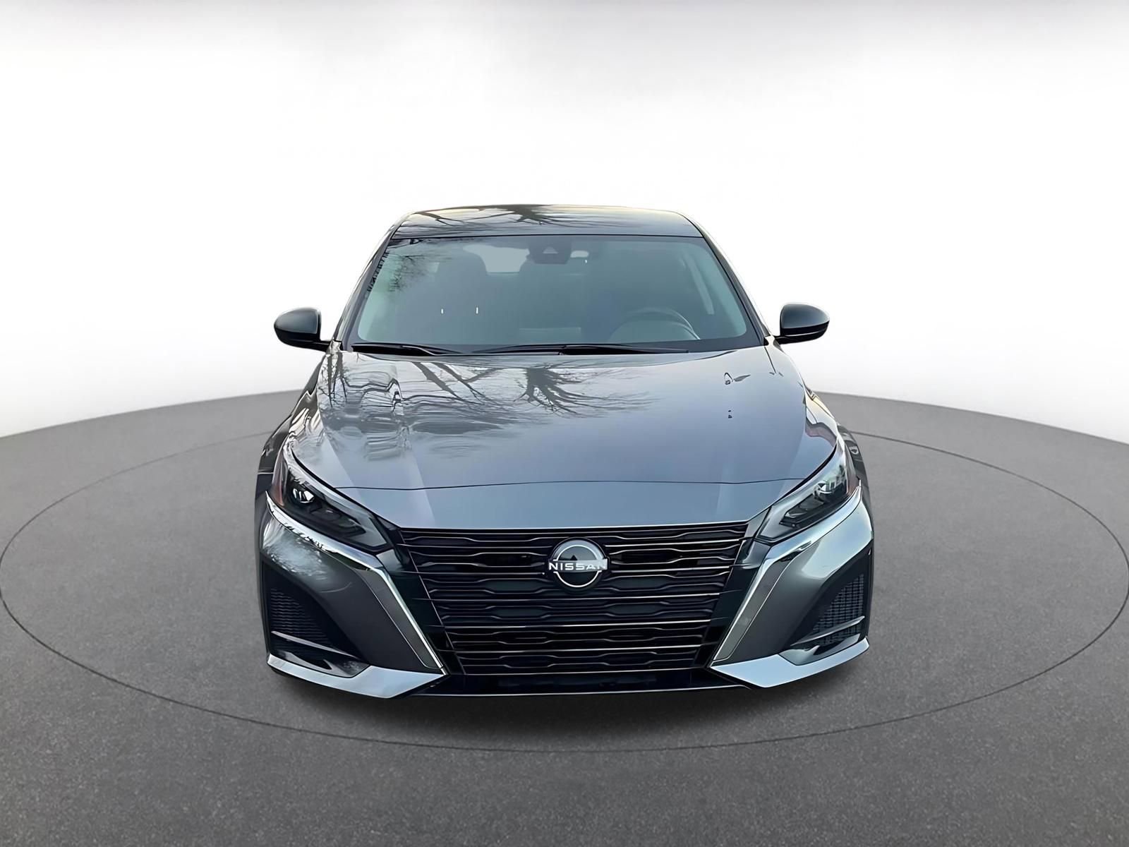 Thumbnail: 2025 Nissan Altima - 4