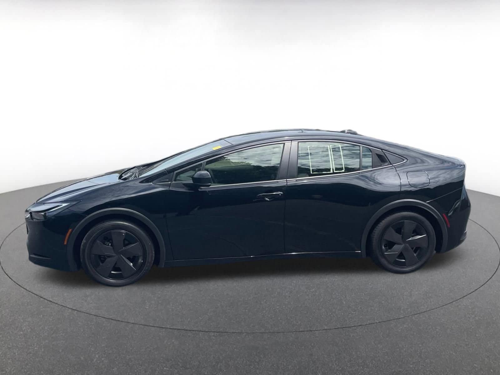 Thumbnail: 2024 Toyota Prius - 9