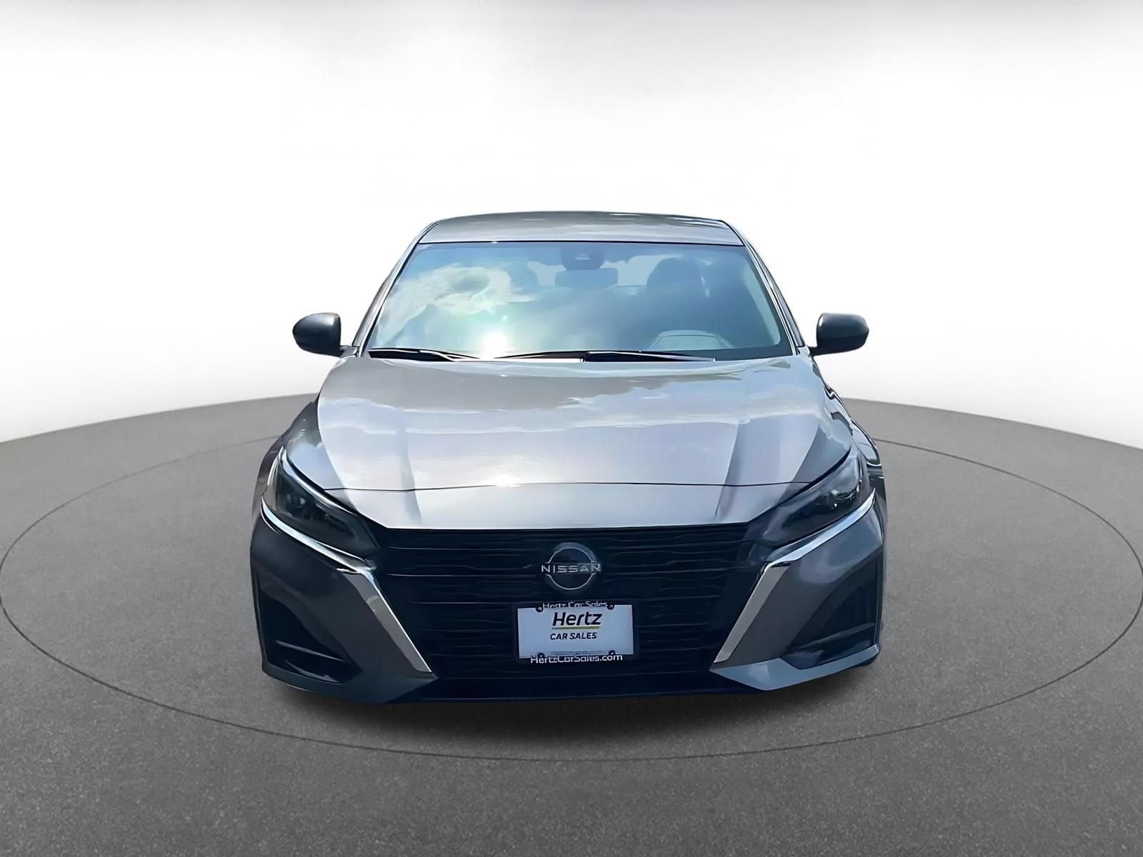 Thumbnail: 2025 Nissan Altima - 4