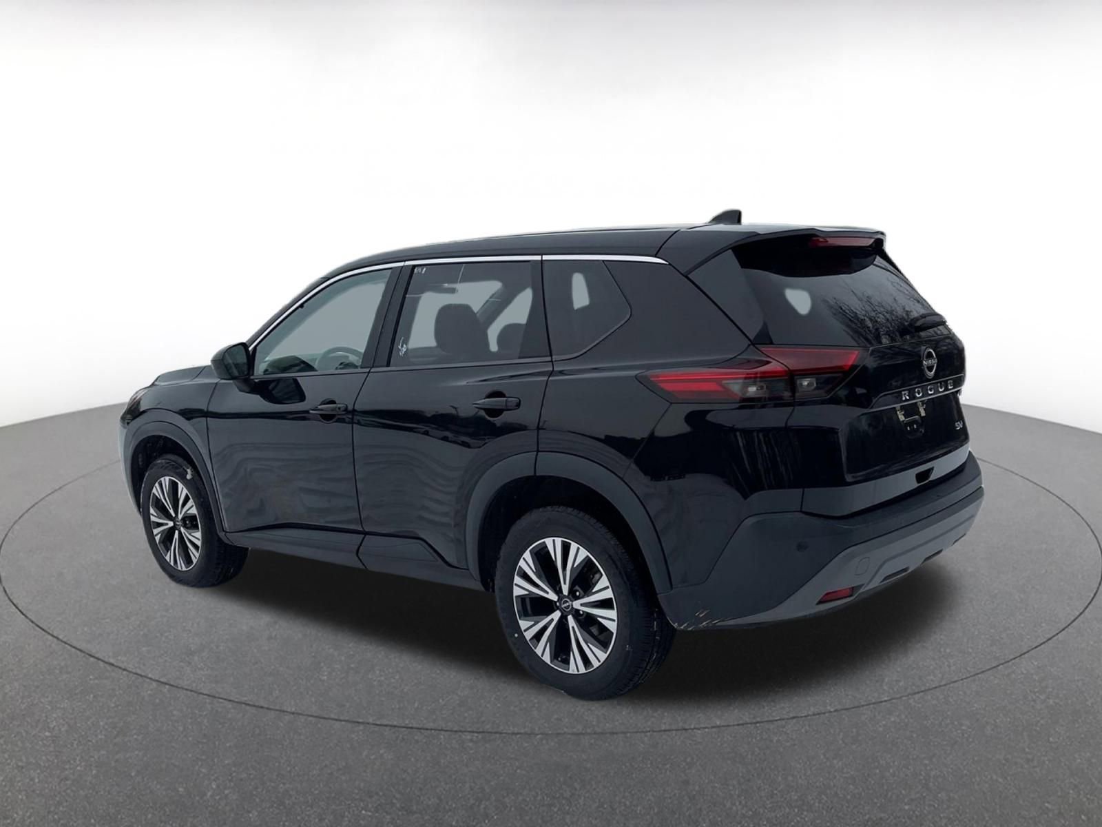 Thumbnail: 2023 Nissan Rogue - 12