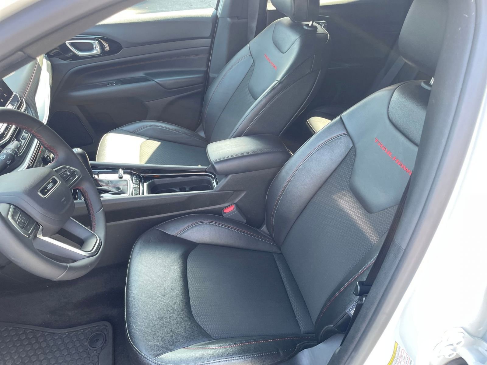 Thumbnail: 2025 Jeep Compass - 32