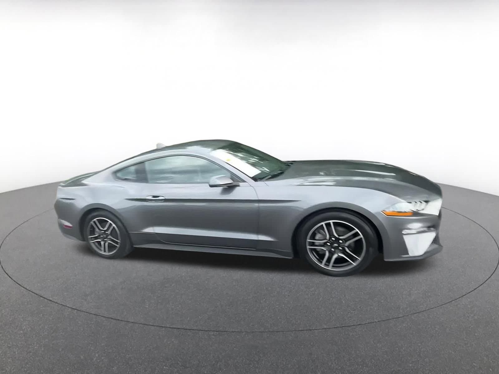 2023 Ford Mustang  2