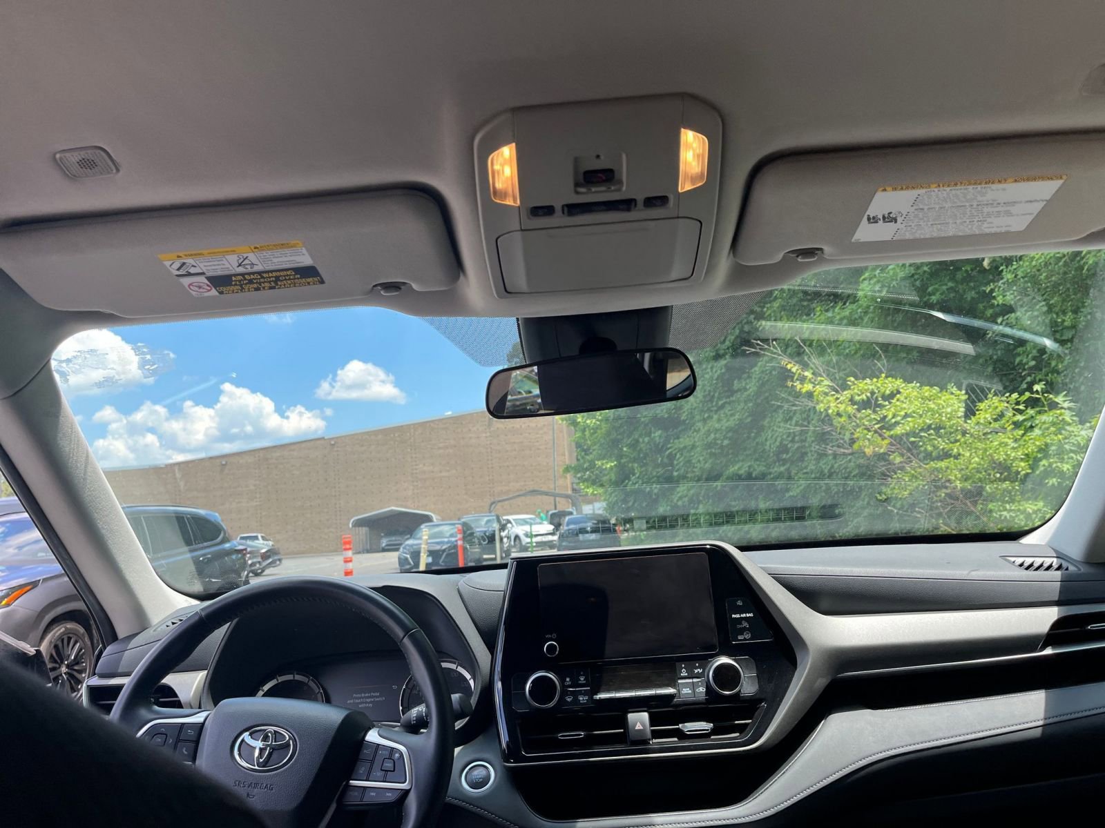 Thumbnail: 2025 Toyota Highlander - 35