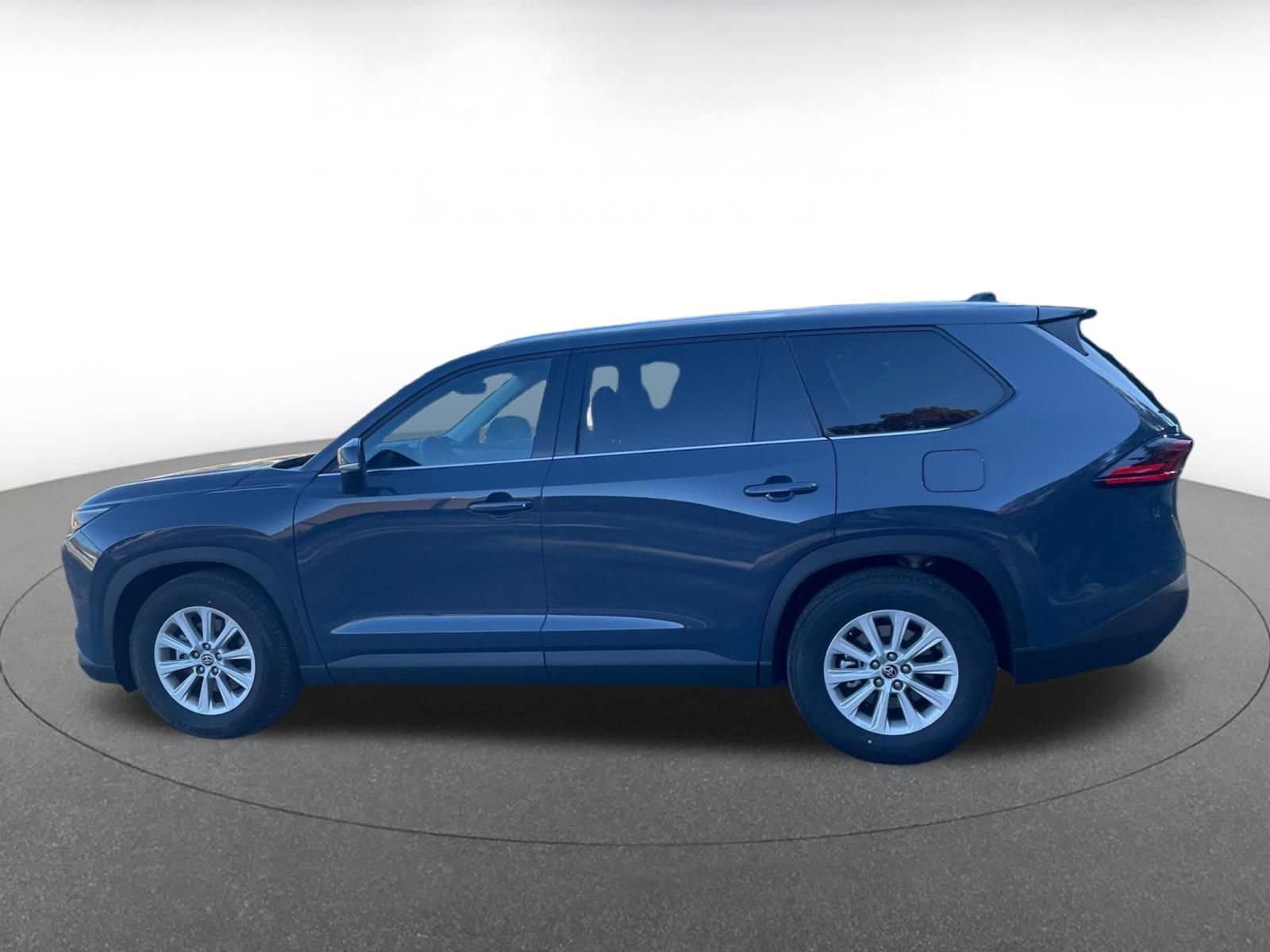 Thumbnail: 2025 Toyota Grand Highlander - 8