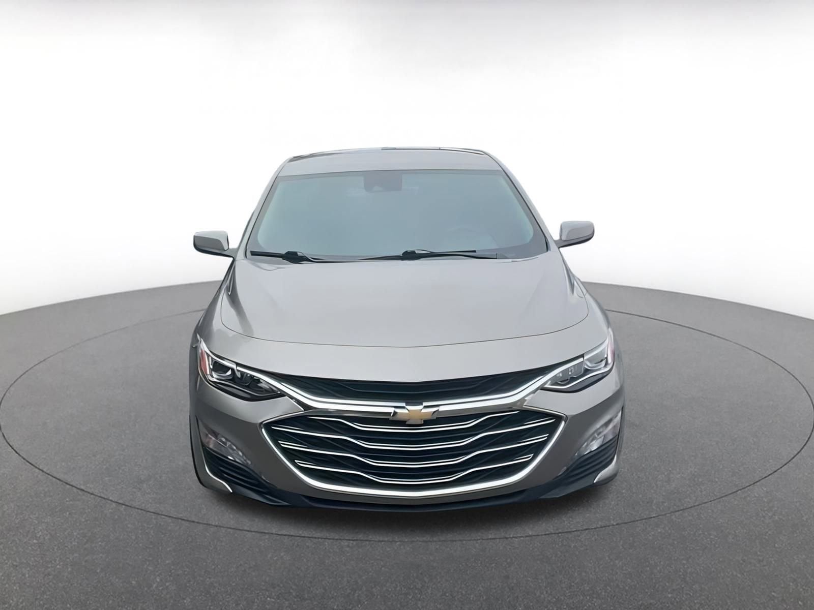 Thumbnail: 2024 Chevrolet Malibu - 4