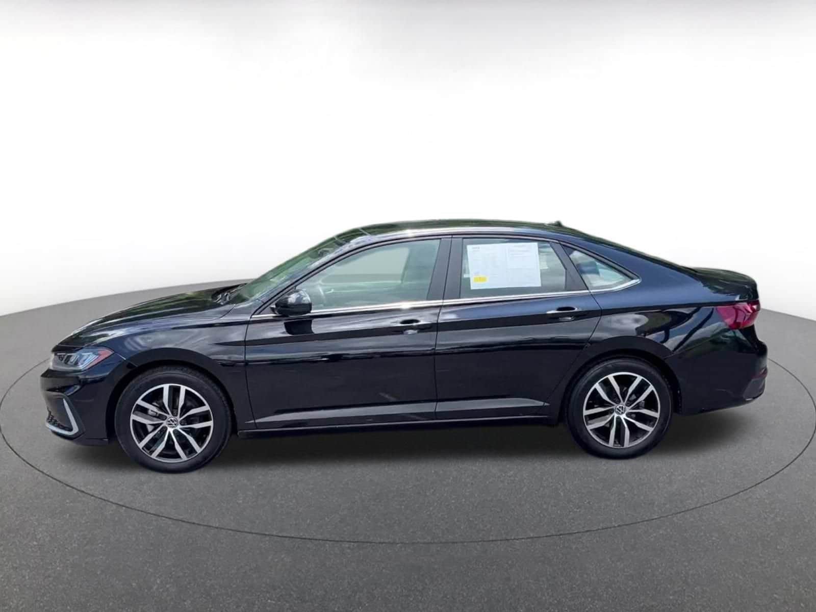 Thumbnail: 2025 Volkswagen Jetta - 9