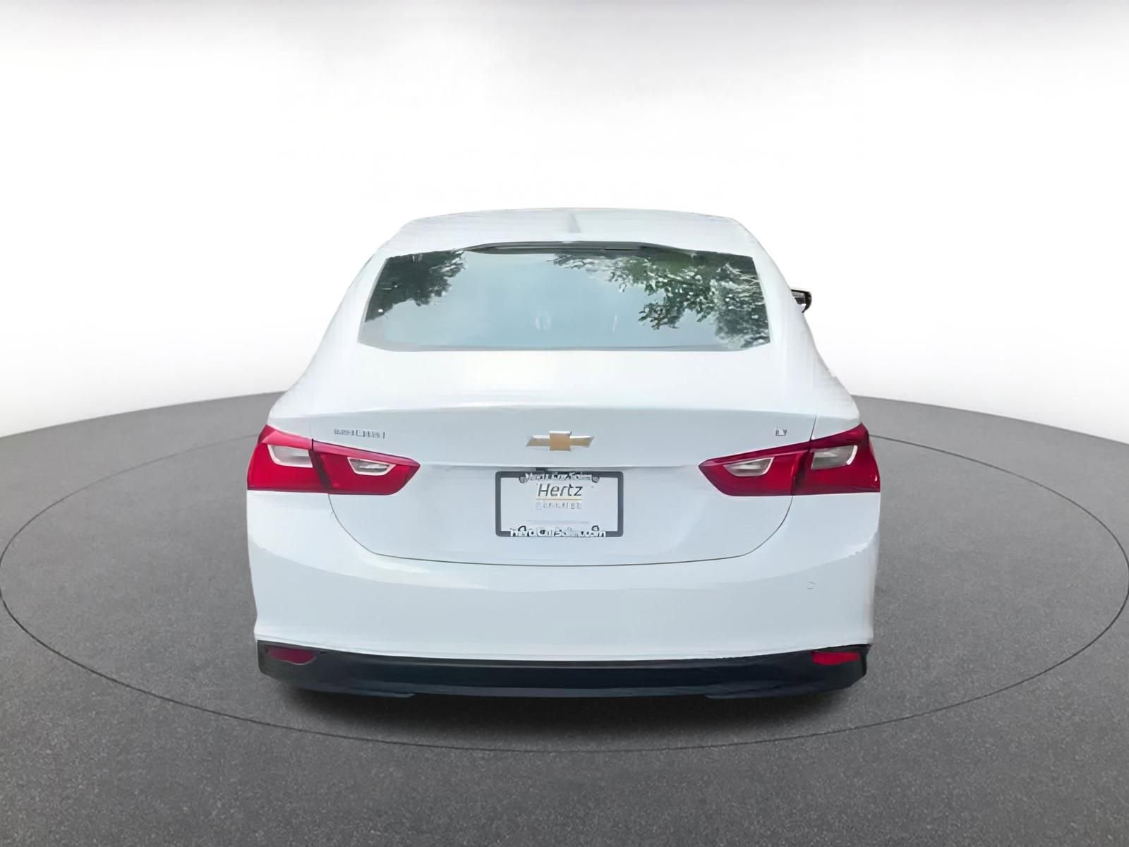 Thumbnail: 2024 Chevrolet Malibu - 12