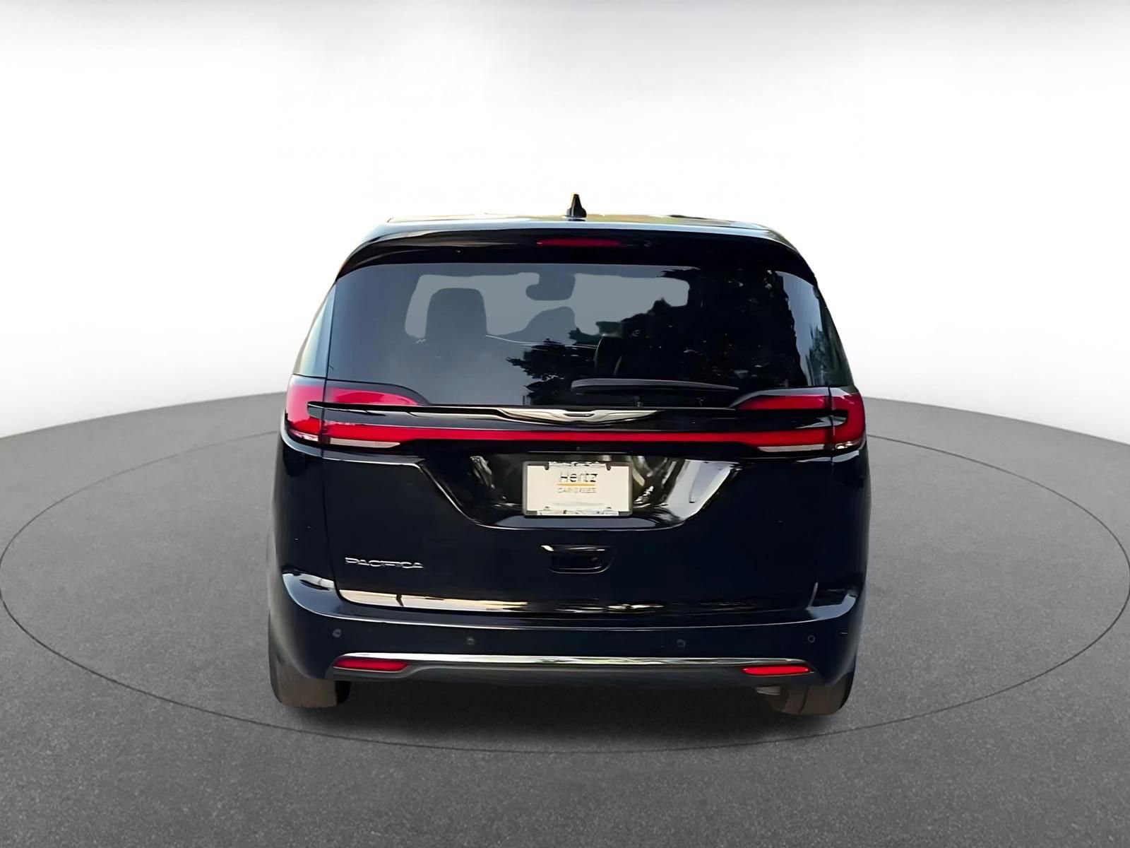 Thumbnail: 2025 Chrysler Pacifica - 12