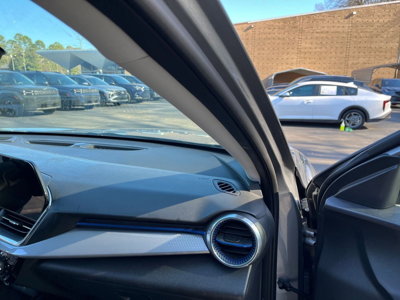 Thumbnail: 2025 Chevrolet Trax - 33