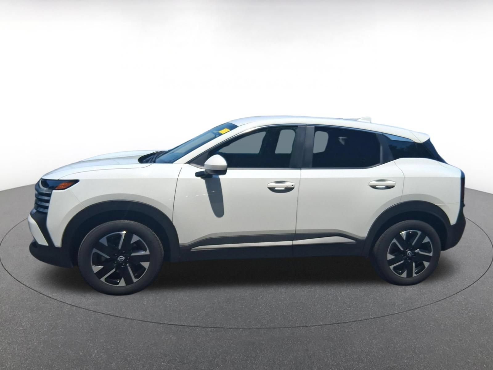 Thumbnail: 2025 Nissan Kicks - 9