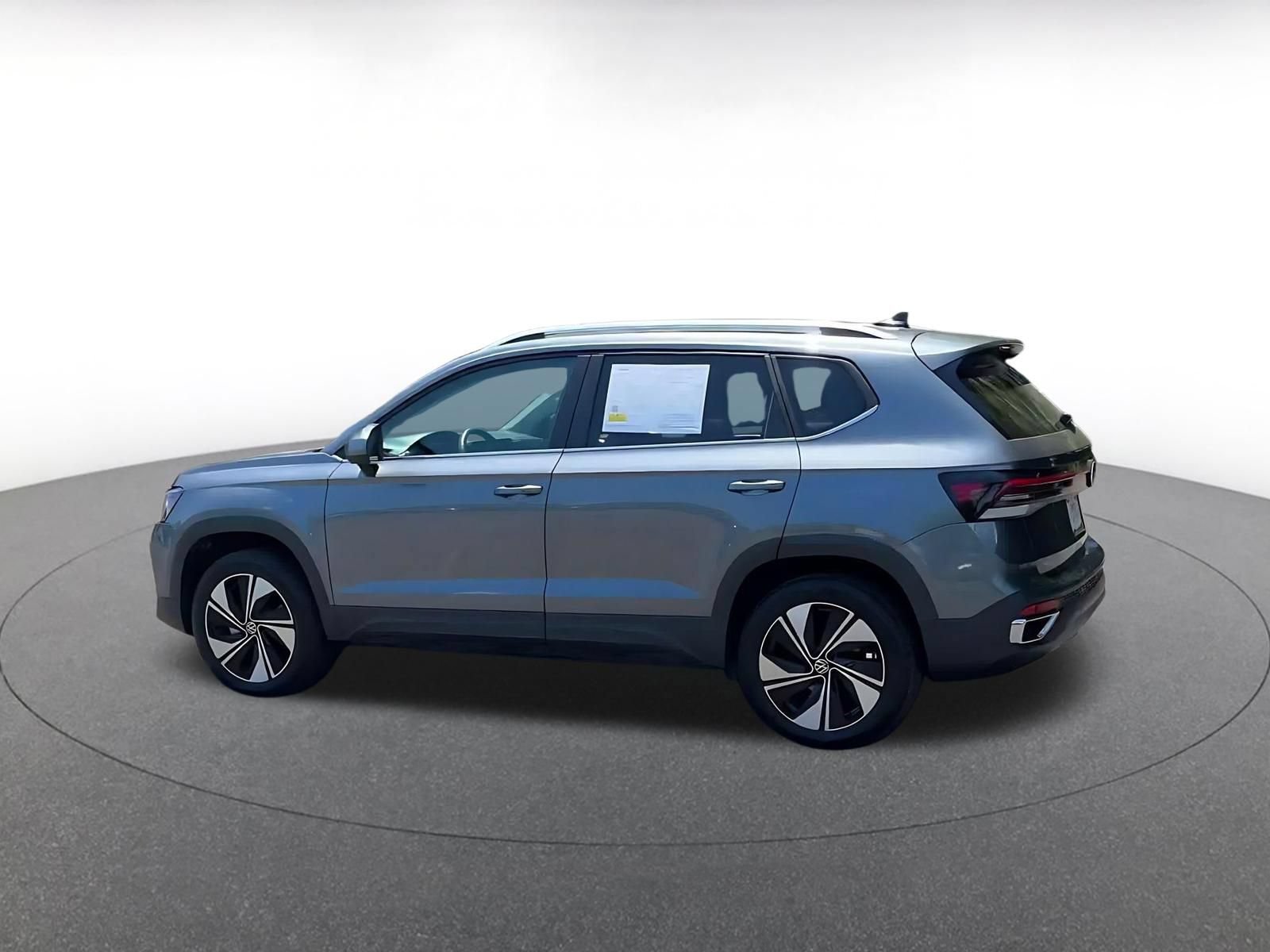 Thumbnail: 2026 Volkswagen Taos - 10
