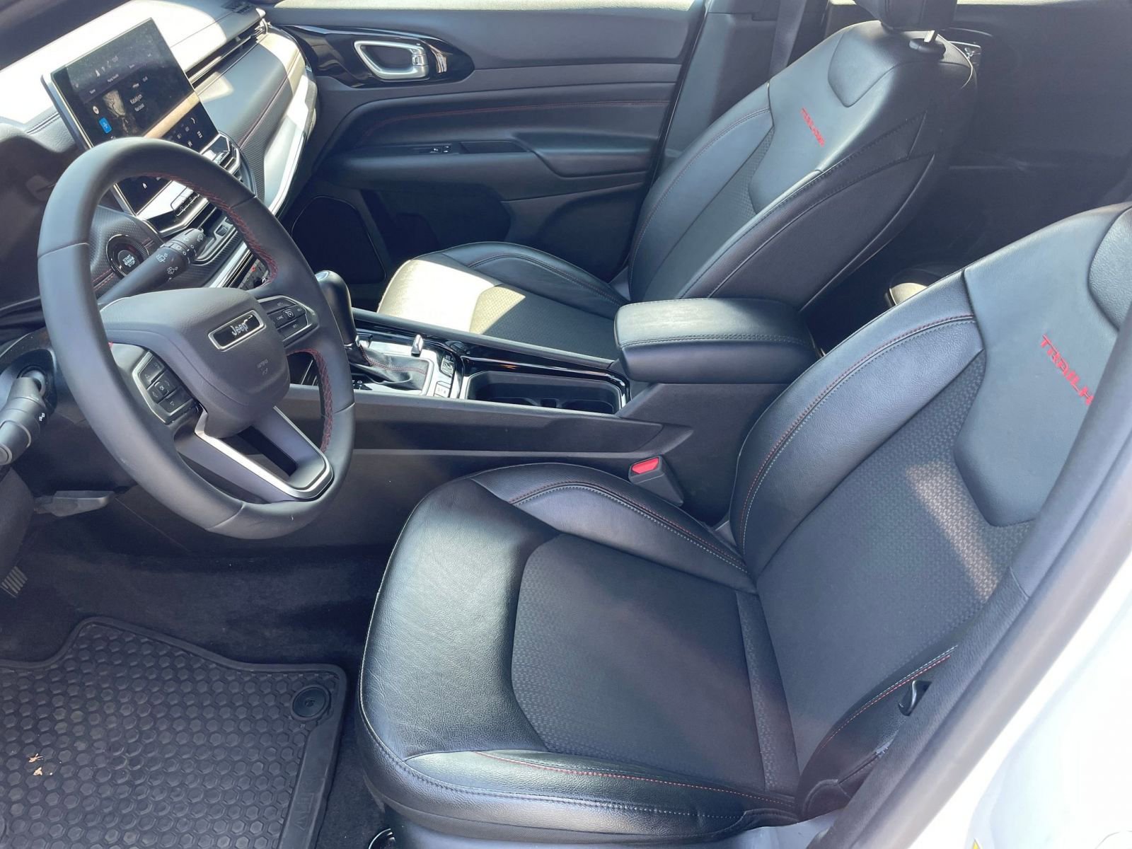 Thumbnail: 2025 Jeep Compass - 23