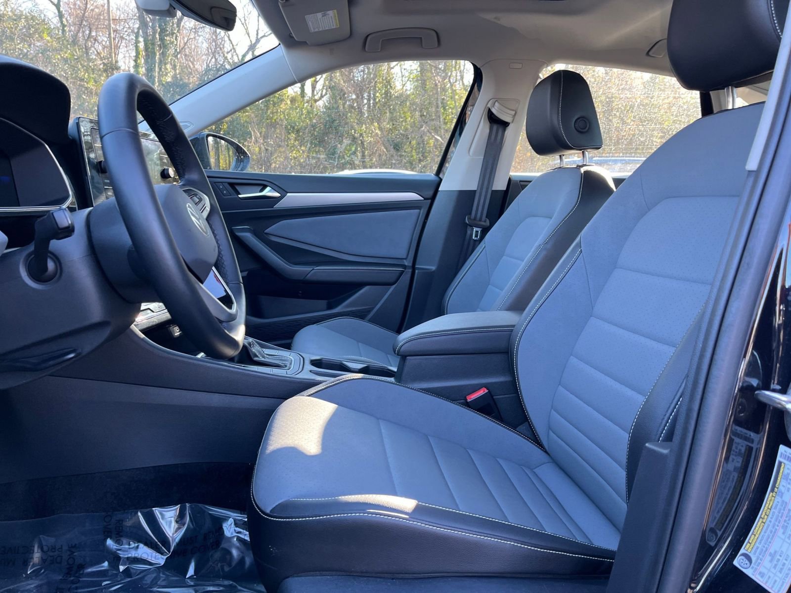 Thumbnail: 2025 Volkswagen Jetta - 27