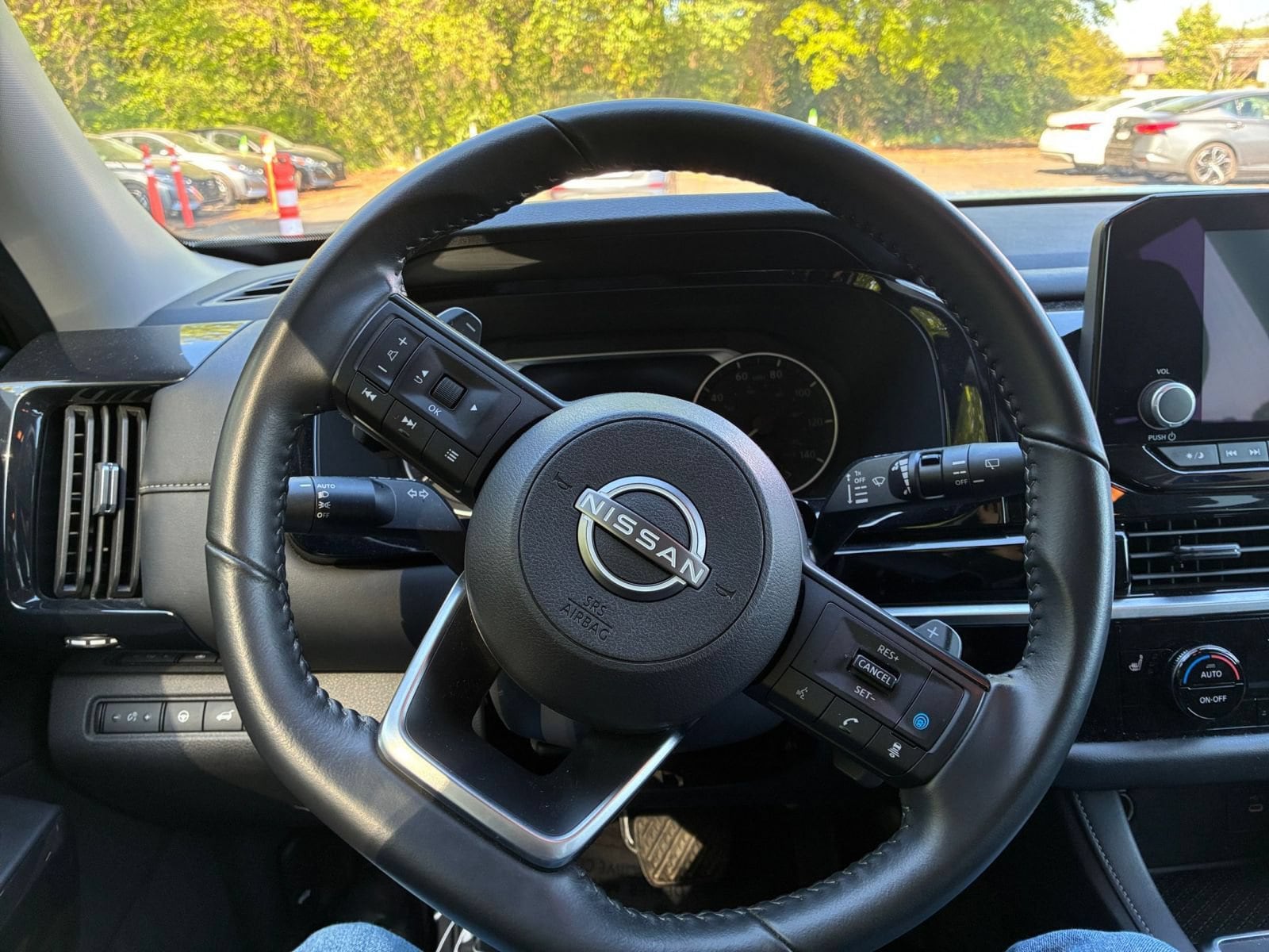 Thumbnail: 2025 Nissan Pathfinder - 29