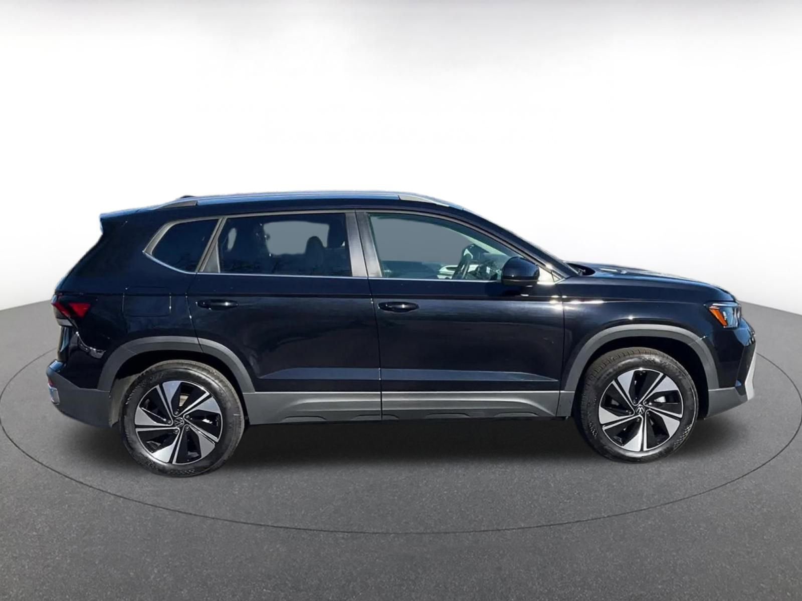 Thumbnail: 2025 Volkswagen Taos - 16