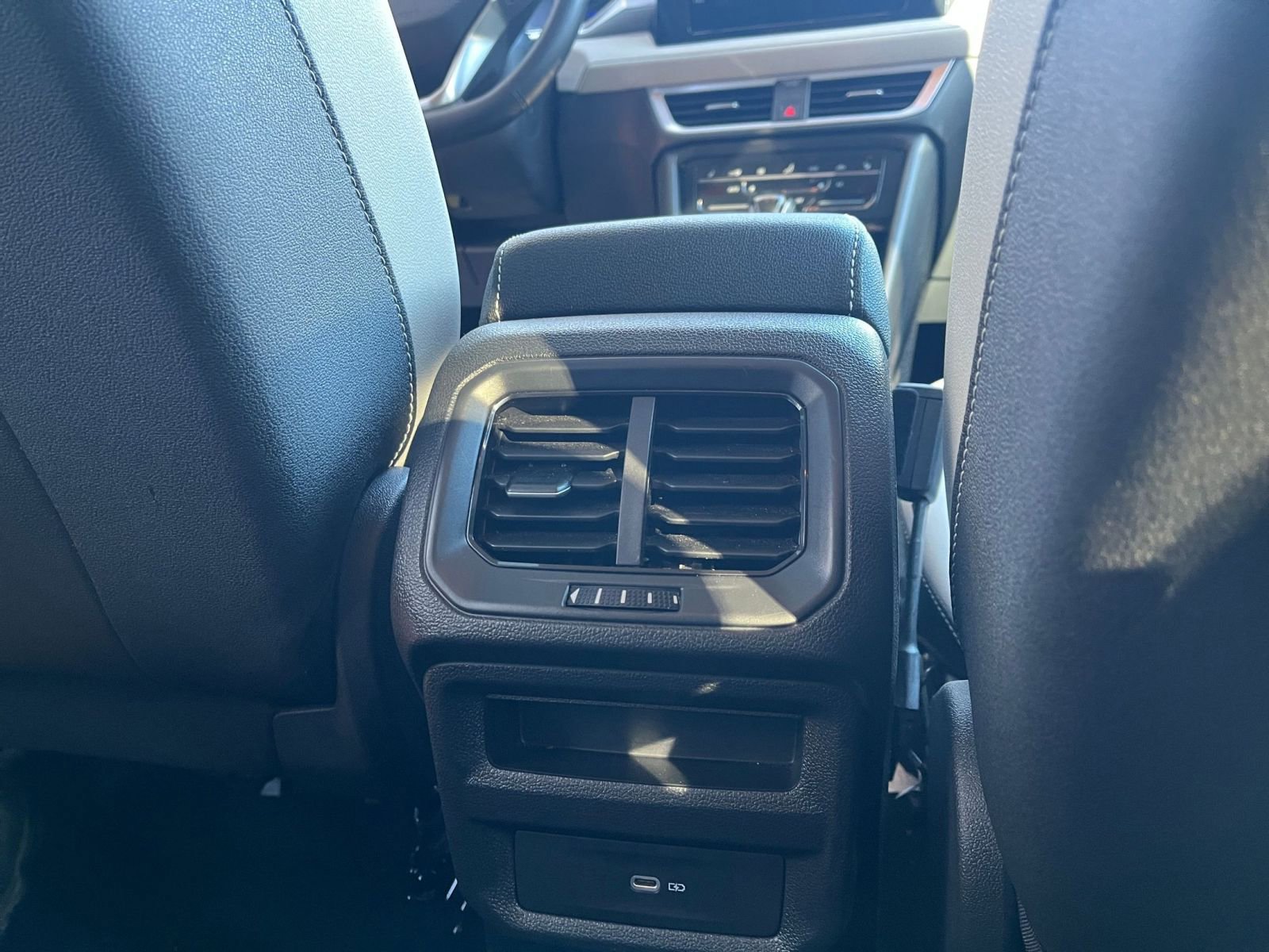 Thumbnail: 2025 Volkswagen Taos - 24