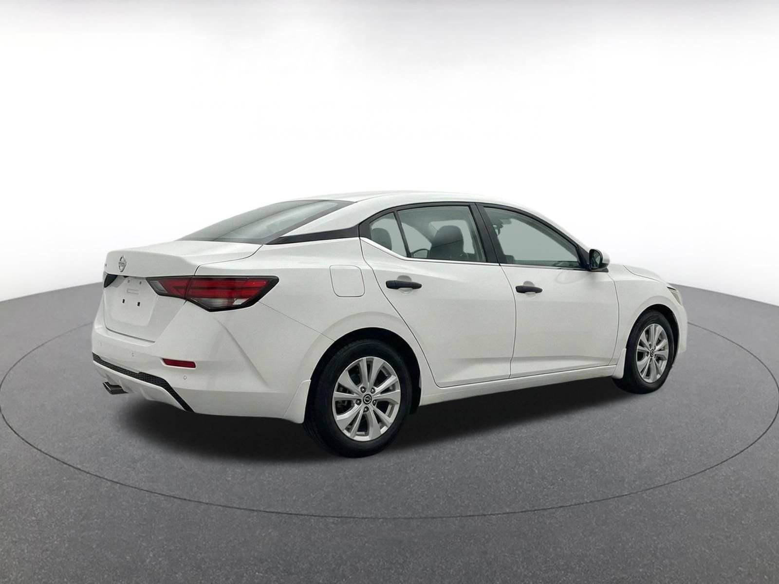 Thumbnail: 2025 Nissan Sentra - 9