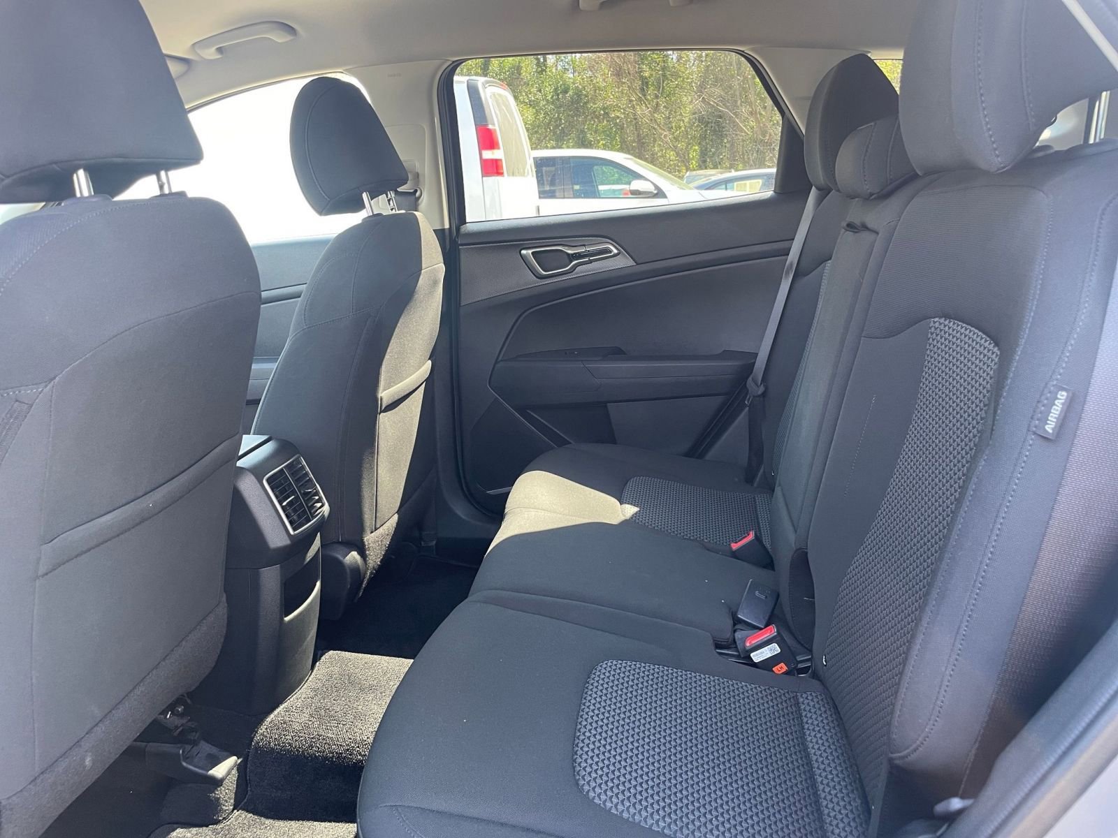 Thumbnail: 2025 Kia Sportage - 23