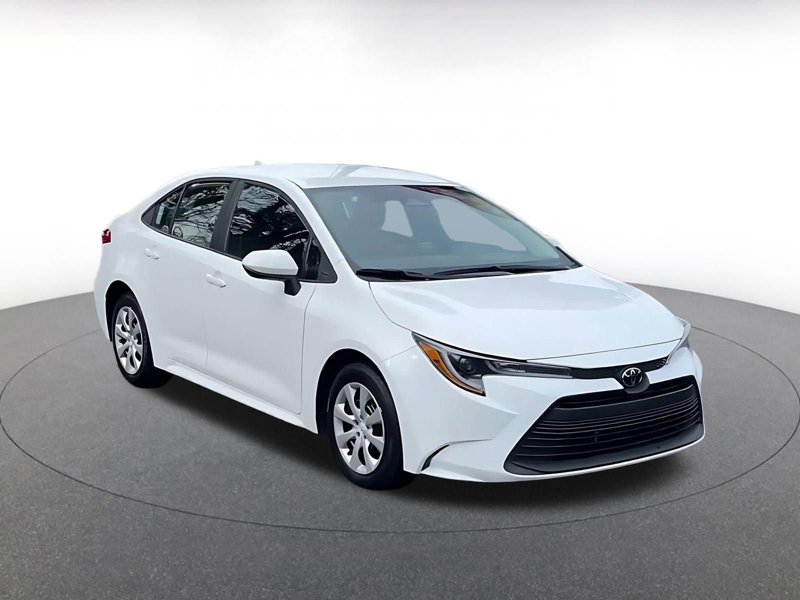 Thumbnail: 2025 Toyota Corolla - 3