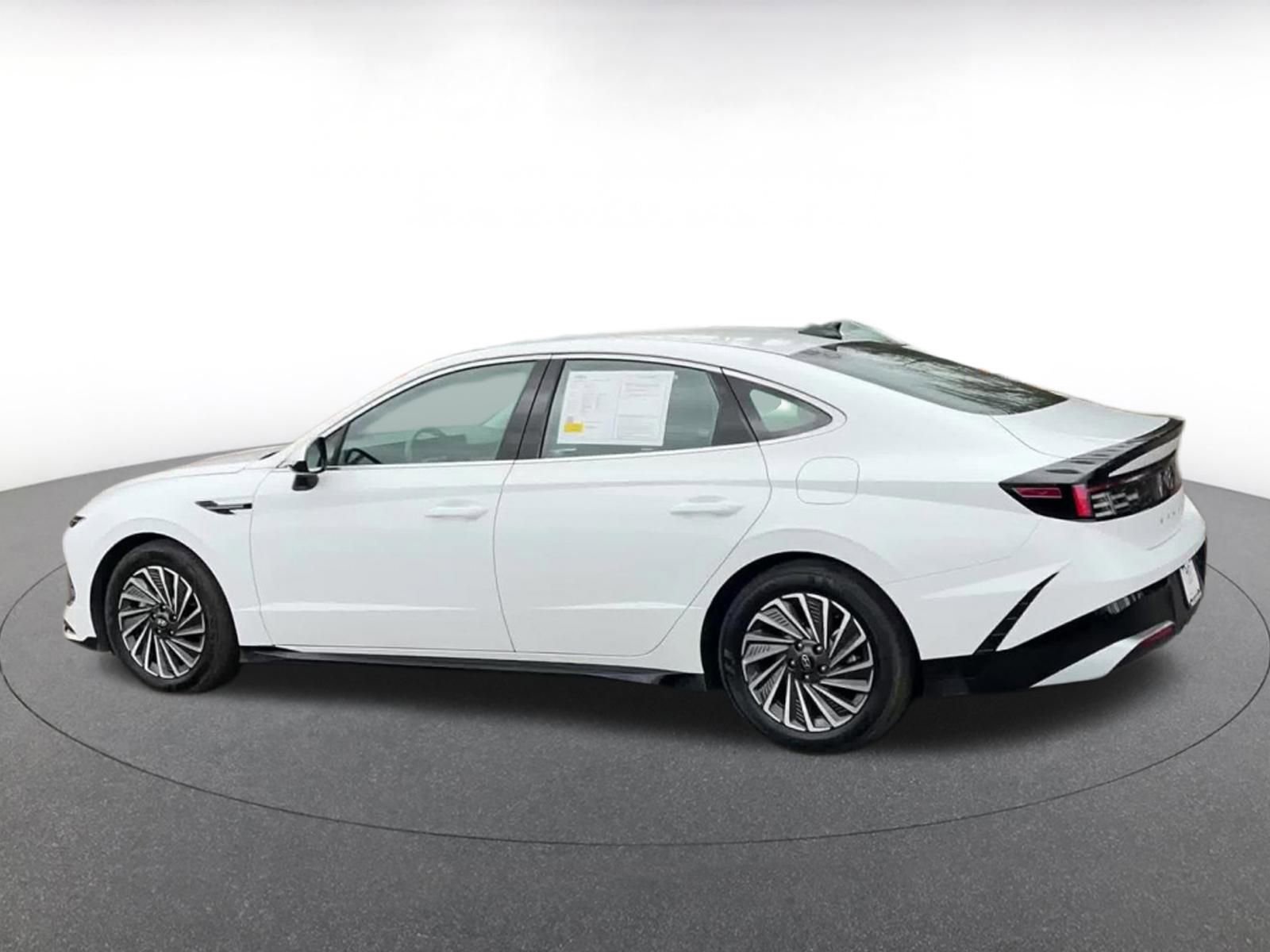 Thumbnail: 2025 Hyundai Sonata - 10