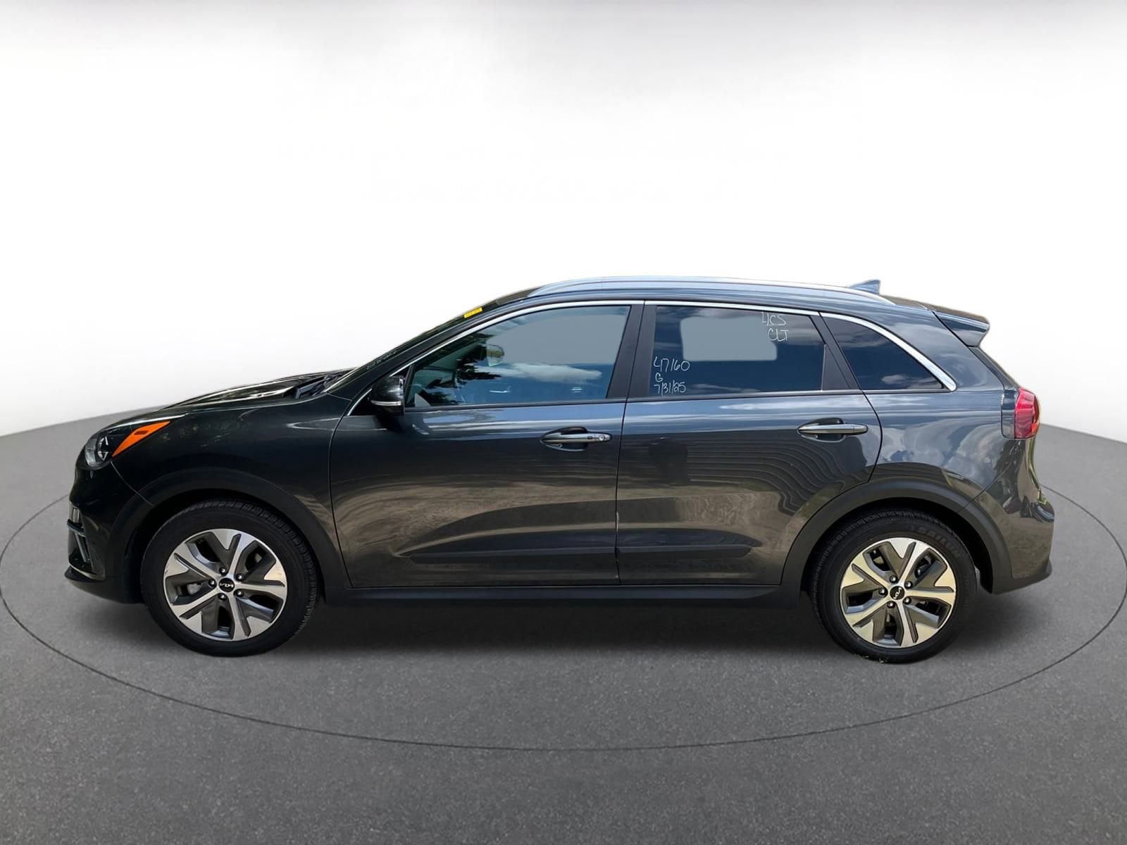 Thumbnail: 2022 Kia Niro - 5