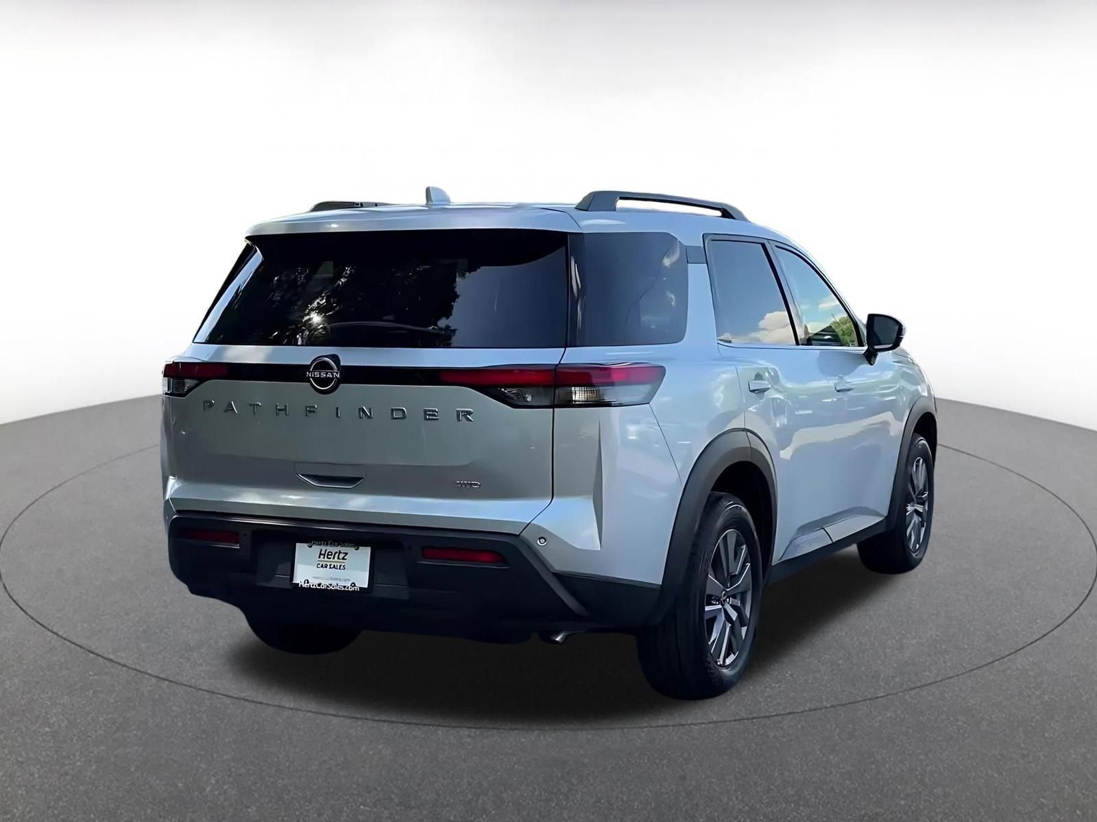 Thumbnail: 2025 Nissan Pathfinder - 12