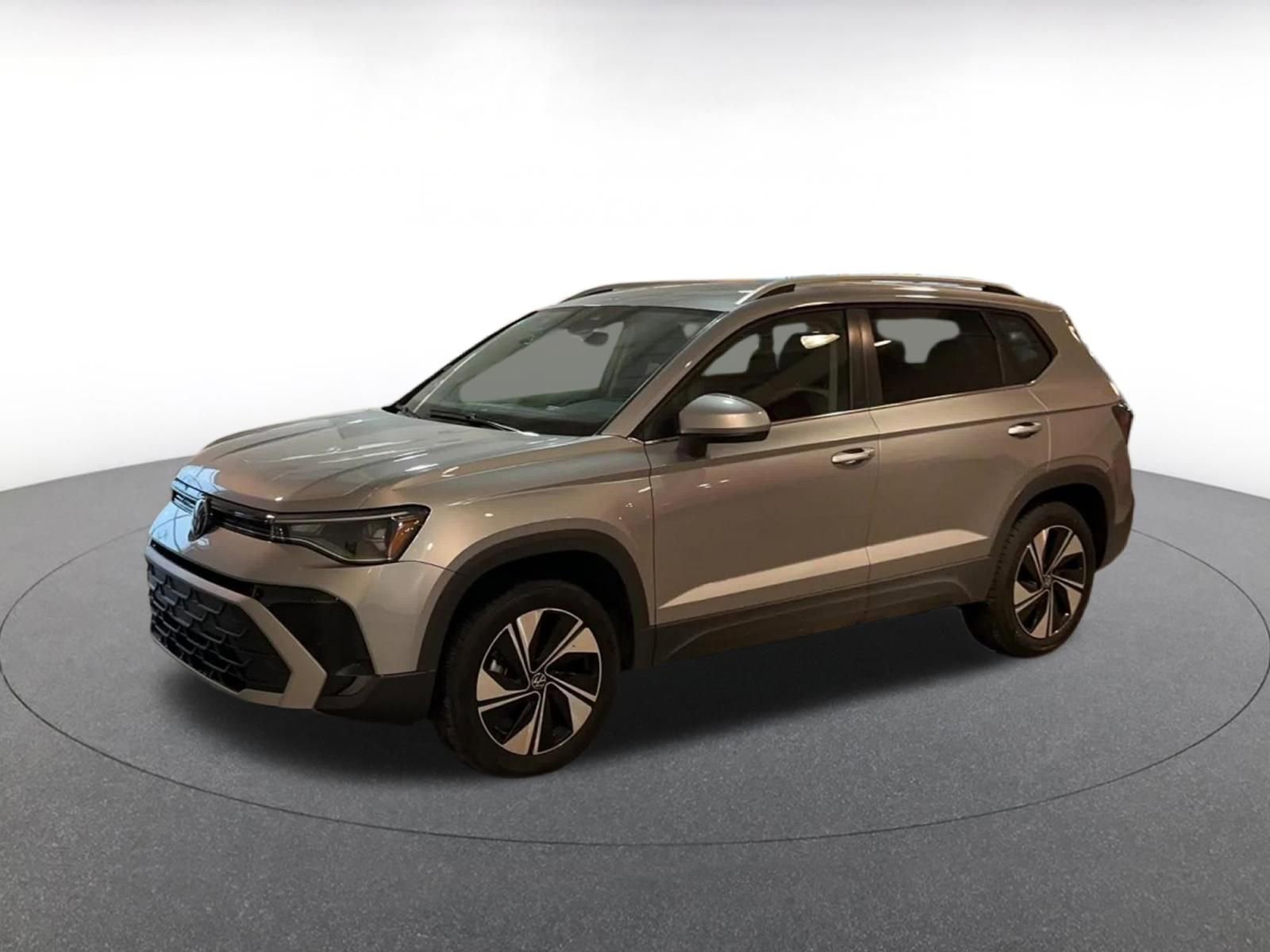 Thumbnail: 2025 Volkswagen Taos - 9