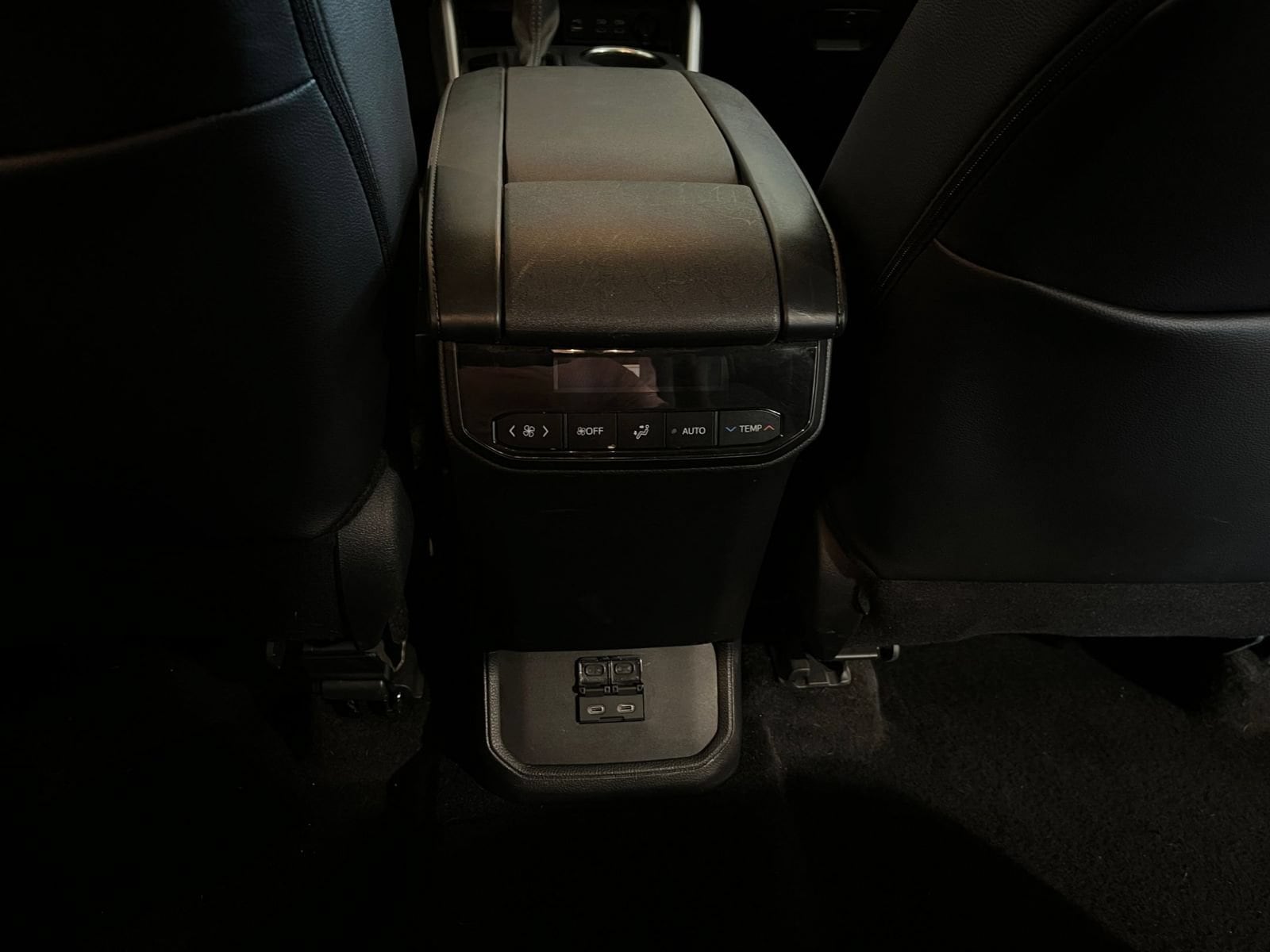 Thumbnail: 2025 Toyota Highlander - 24