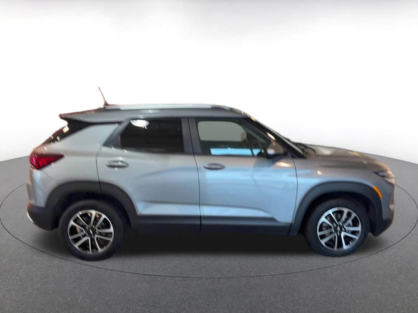 Thumbnail: 2025 Chevrolet TrailBlazer - 16