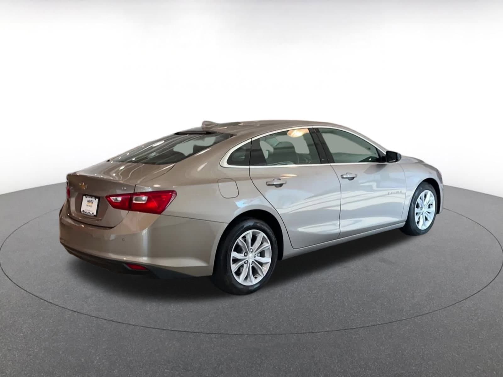 Thumbnail: 2024 Chevrolet Malibu - 15