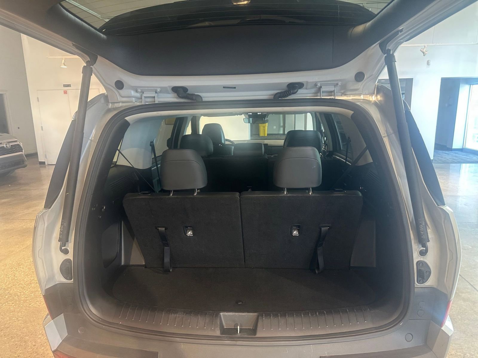 Thumbnail: 2025 Hyundai Santa Fe - 32