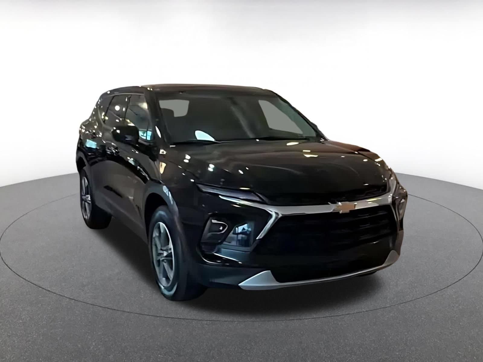 Thumbnail: 2025 Chevrolet Blazer - 3