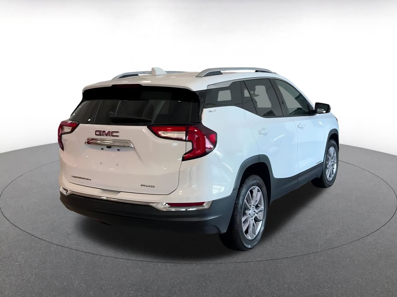 Thumbnail: 2024 GMC Terrain - 14