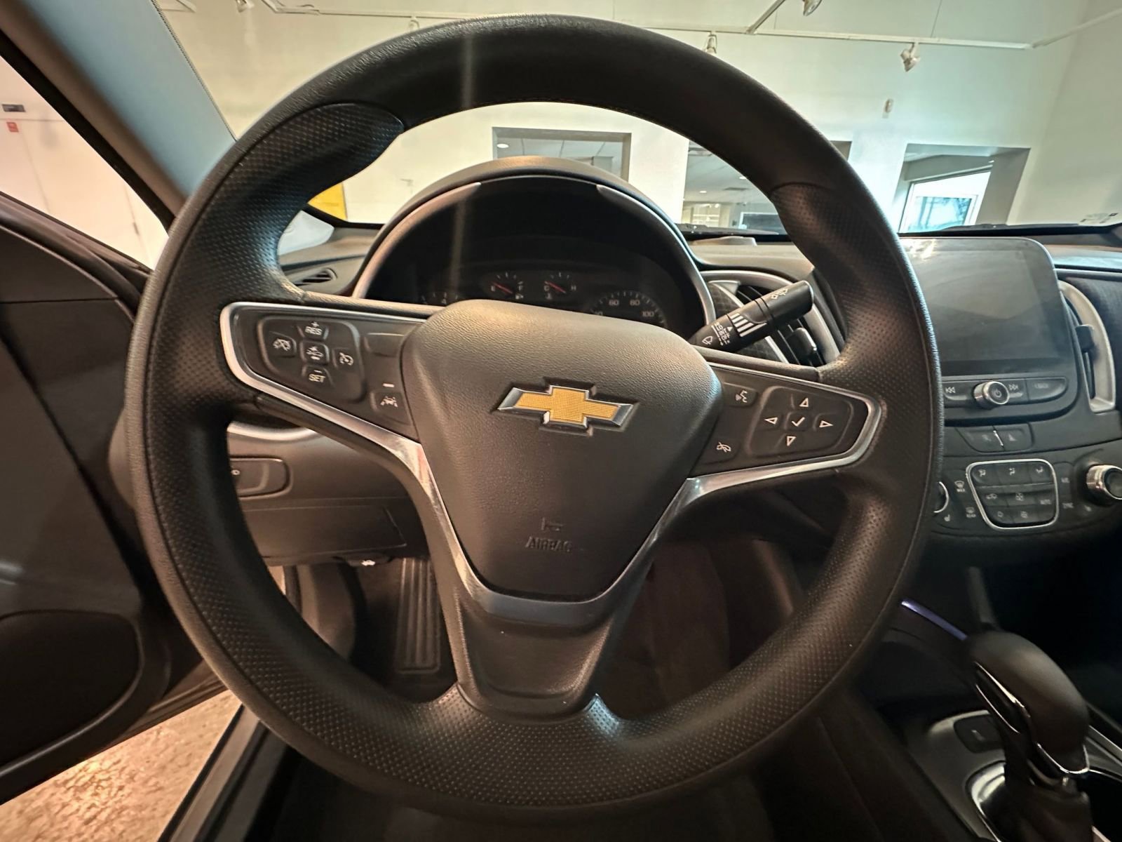 Thumbnail: 2024 Chevrolet Malibu - 28